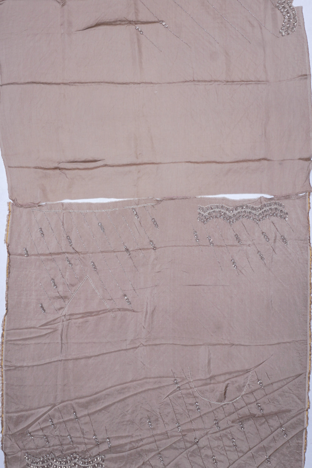 Organza Diagonal Lines Grey Saree With Scallop Border