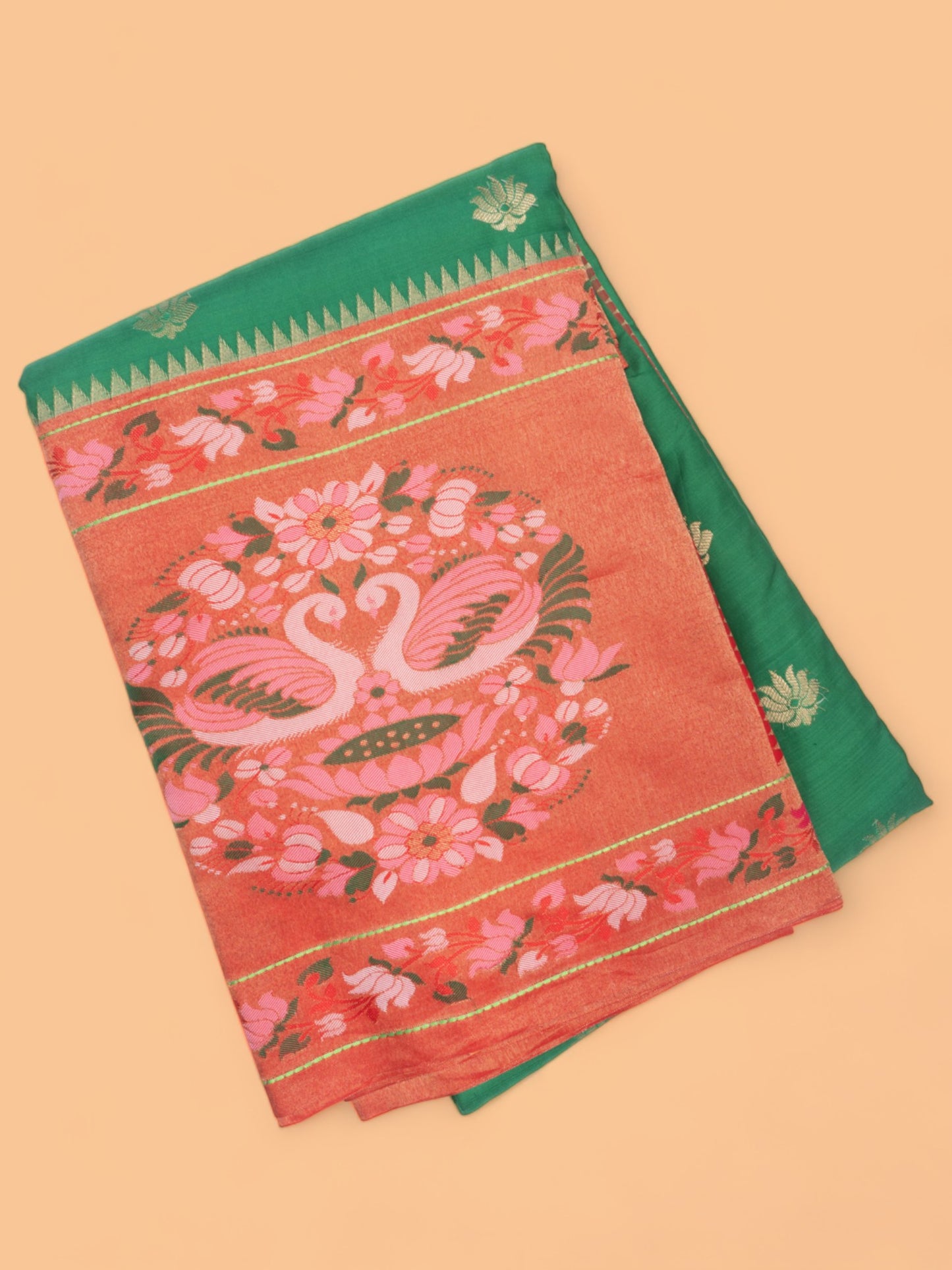 Muniya Silk Butta Green Saree