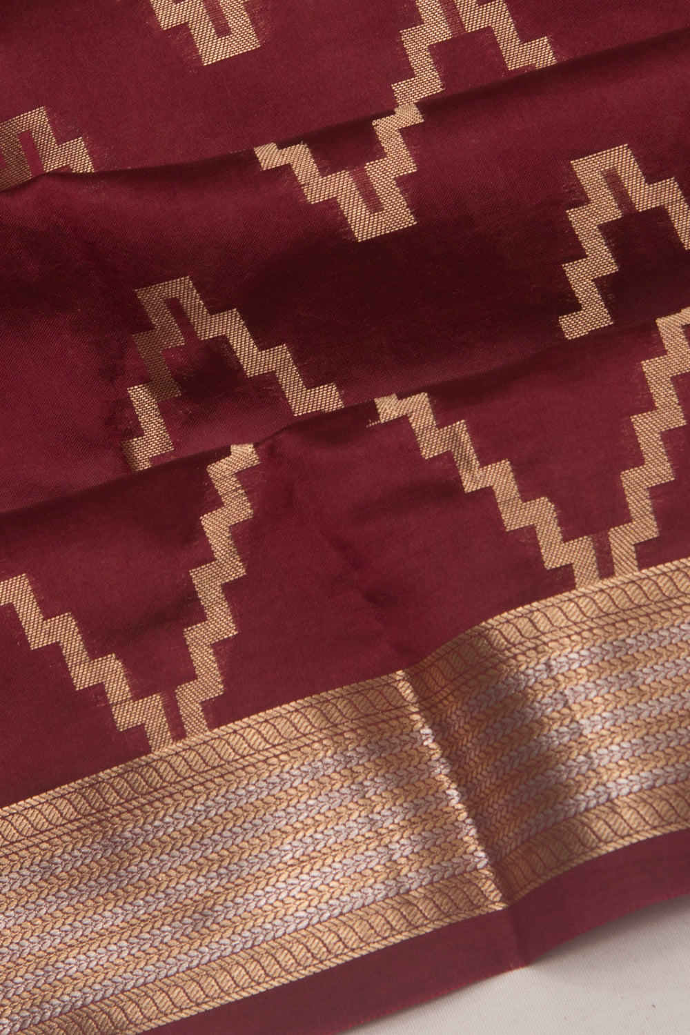 Poona Silk Zig Zag Lines Maroon Saree