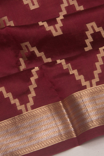 Poona Silk Zig Zag Lines Maroon Saree