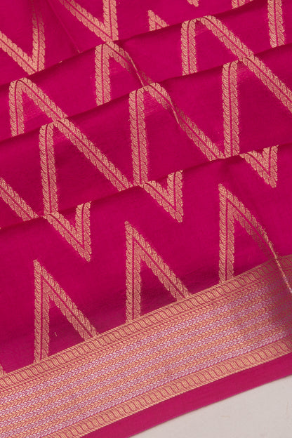 Poona Silk Zig Zag Lines pink Saree