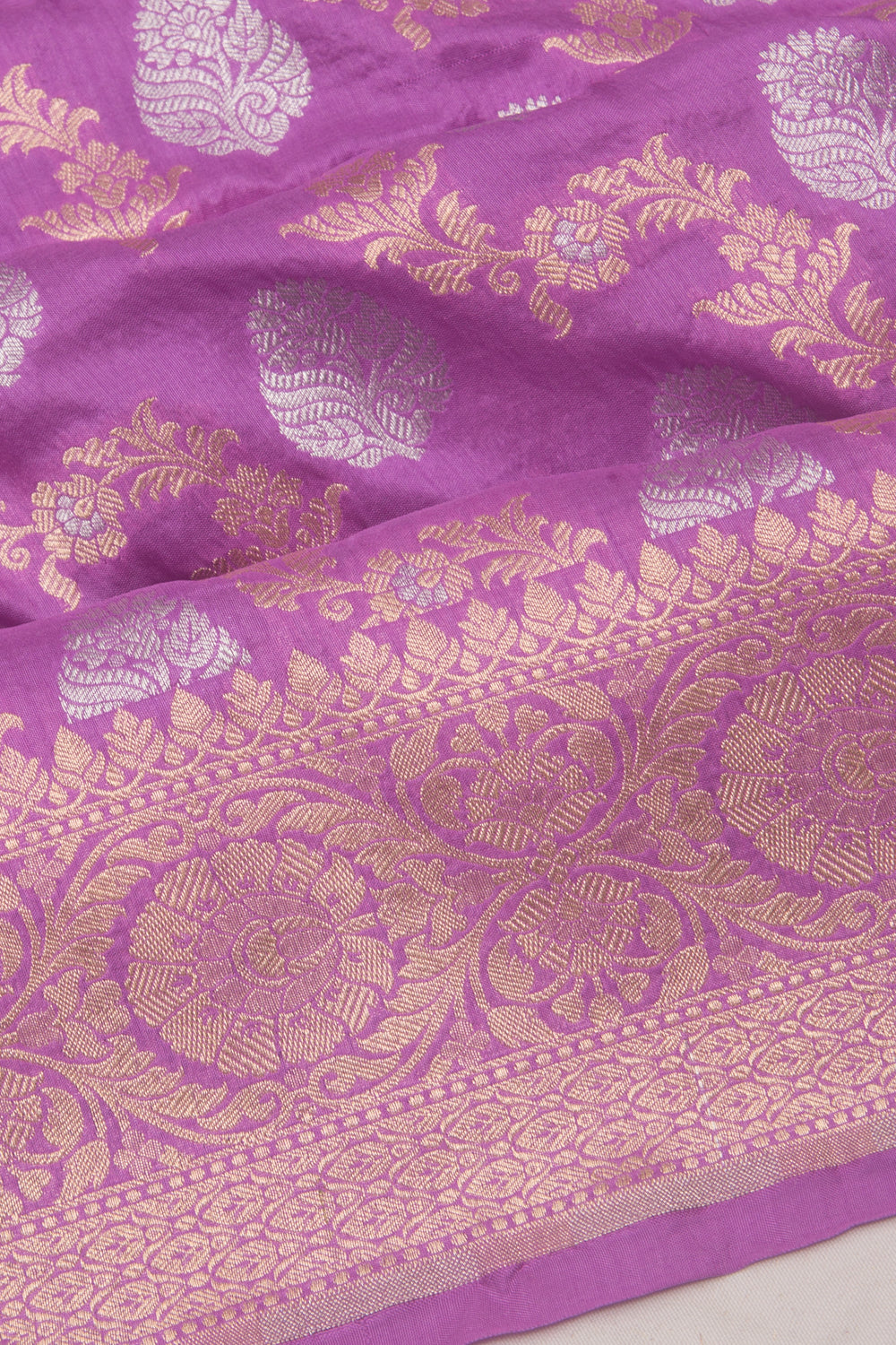 Banarasi Silk Jaal And Butta Lanvender Saree