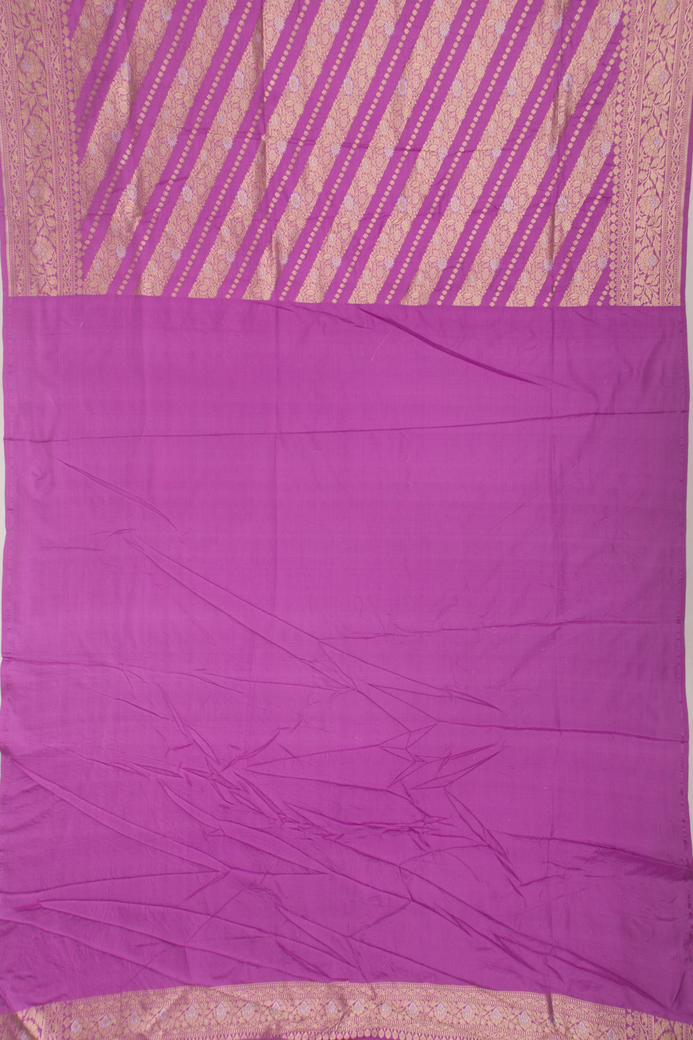 Banarasi Silk Diagonal Lines Lavender Saree