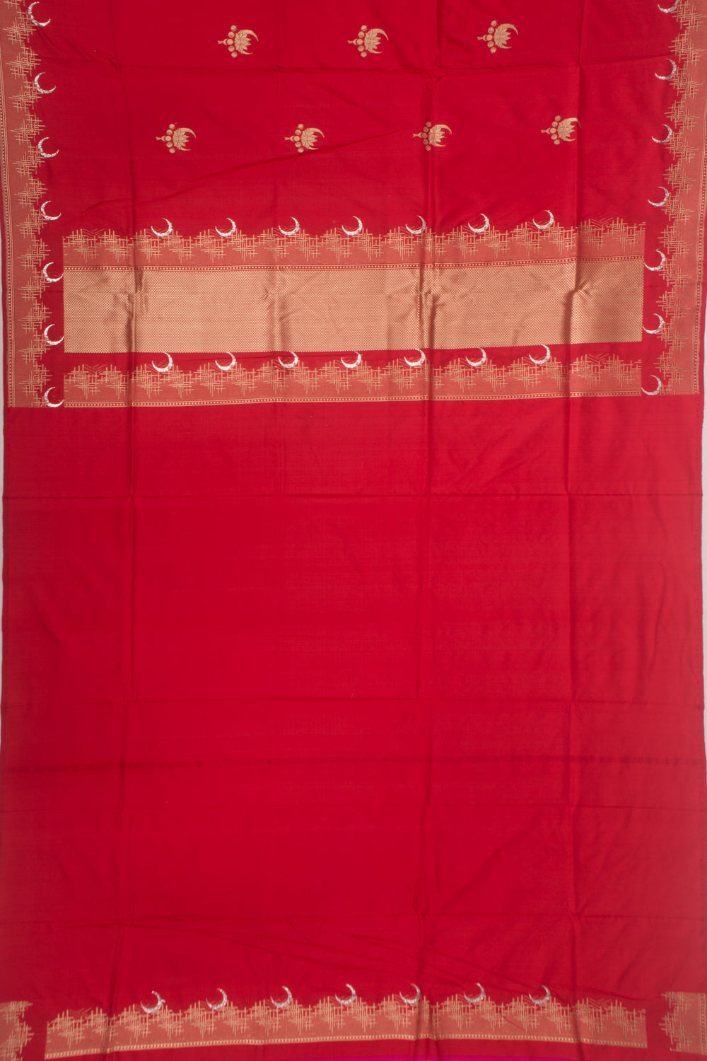 Banarasi Silk Kadwa Butta Red Saree