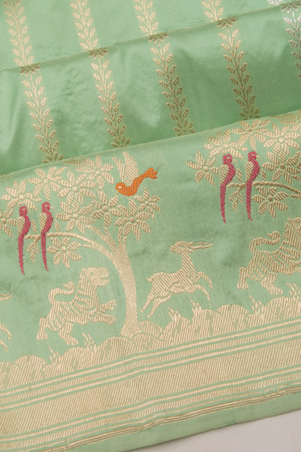 Banarasi Silk Vertical Lines Pastel Green Saree