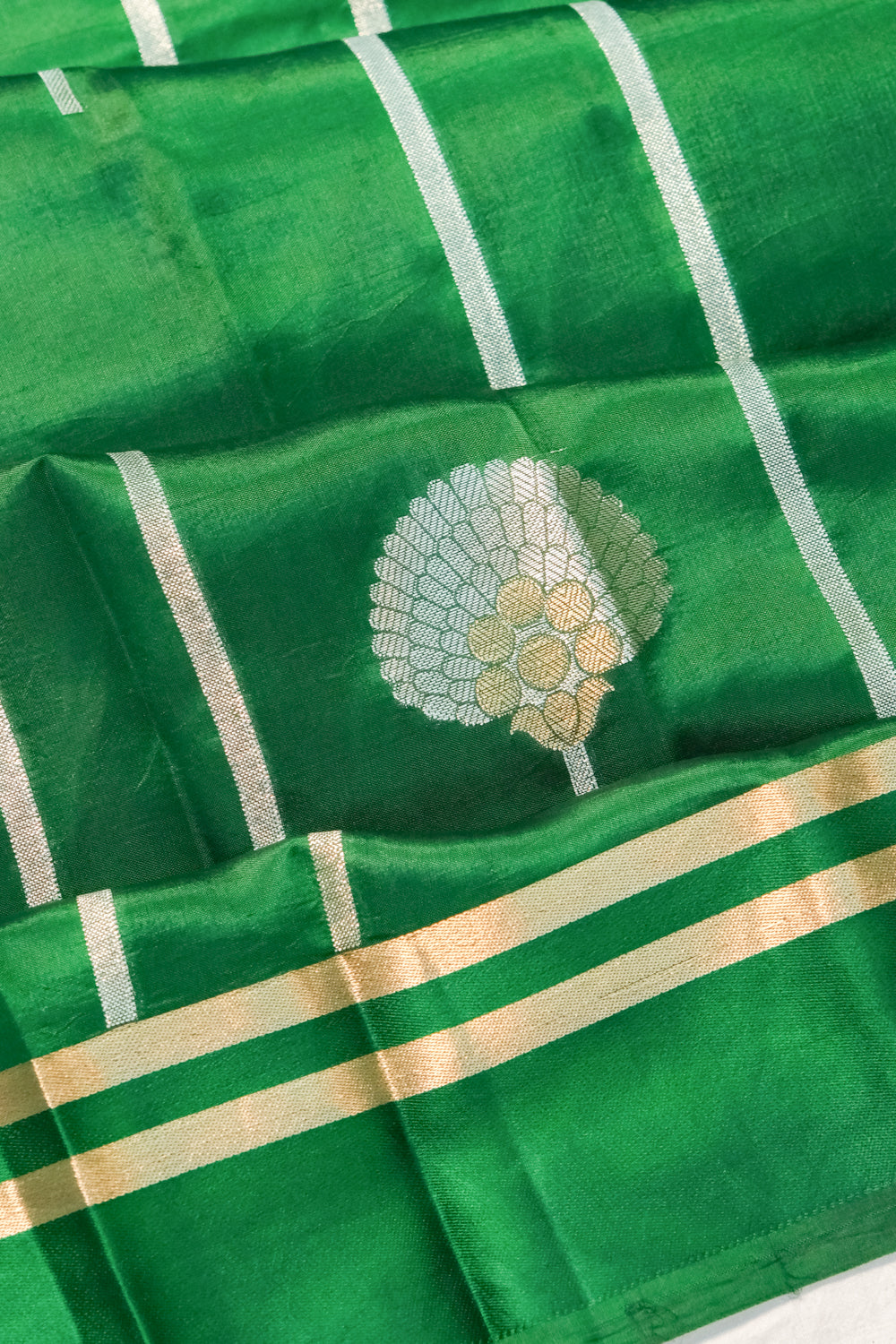 Banarasi Katan Silk Vertical Lines And Butta Dark Green Saree
