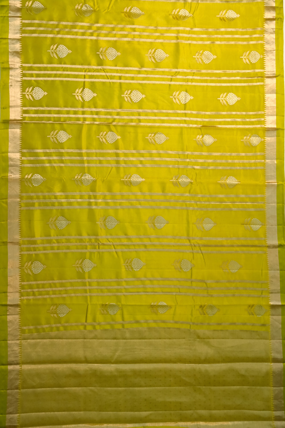 Banarasi Katan Silk Vertical Lines And Butta Mehendi Green Saree