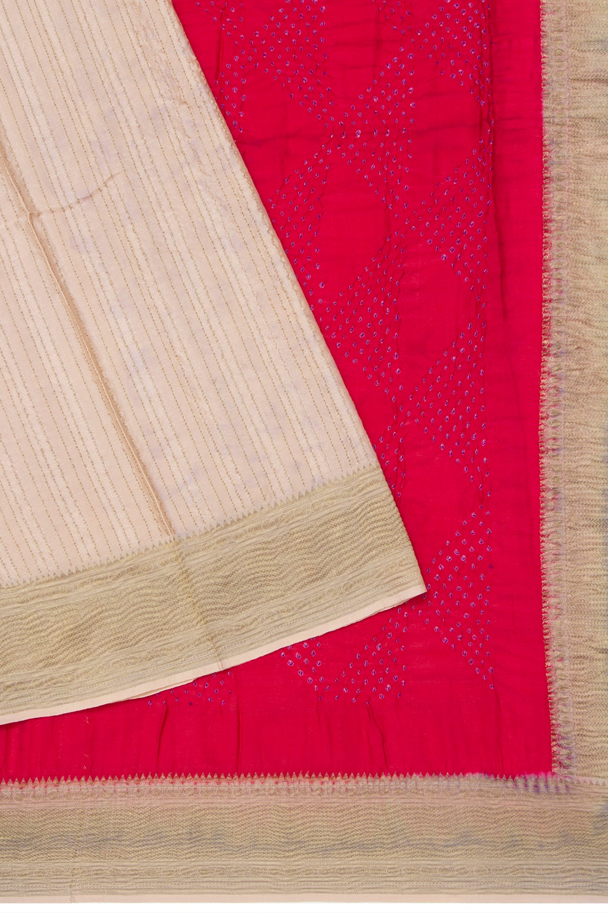 Georgette Vertical Lines Cream Saree With Bandhani Pallu