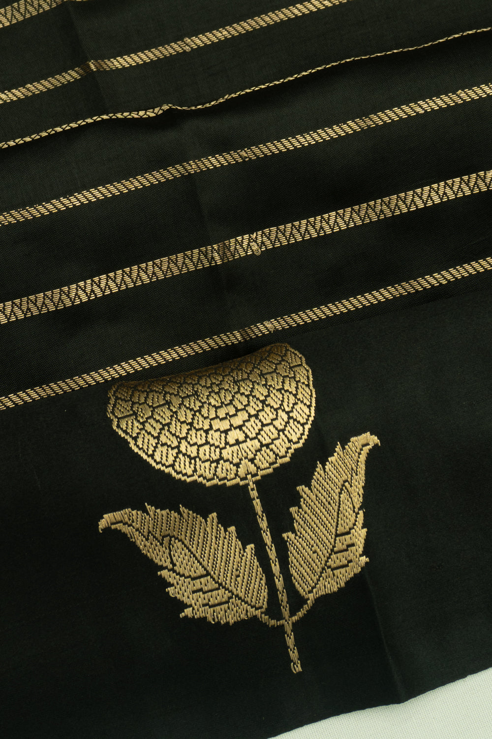 Banarasi Katan Silk Horizontal Lines Black Saree