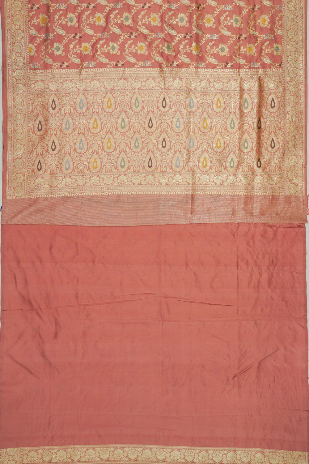 Banarasi Silk Meenakari Jaal Peach Saree