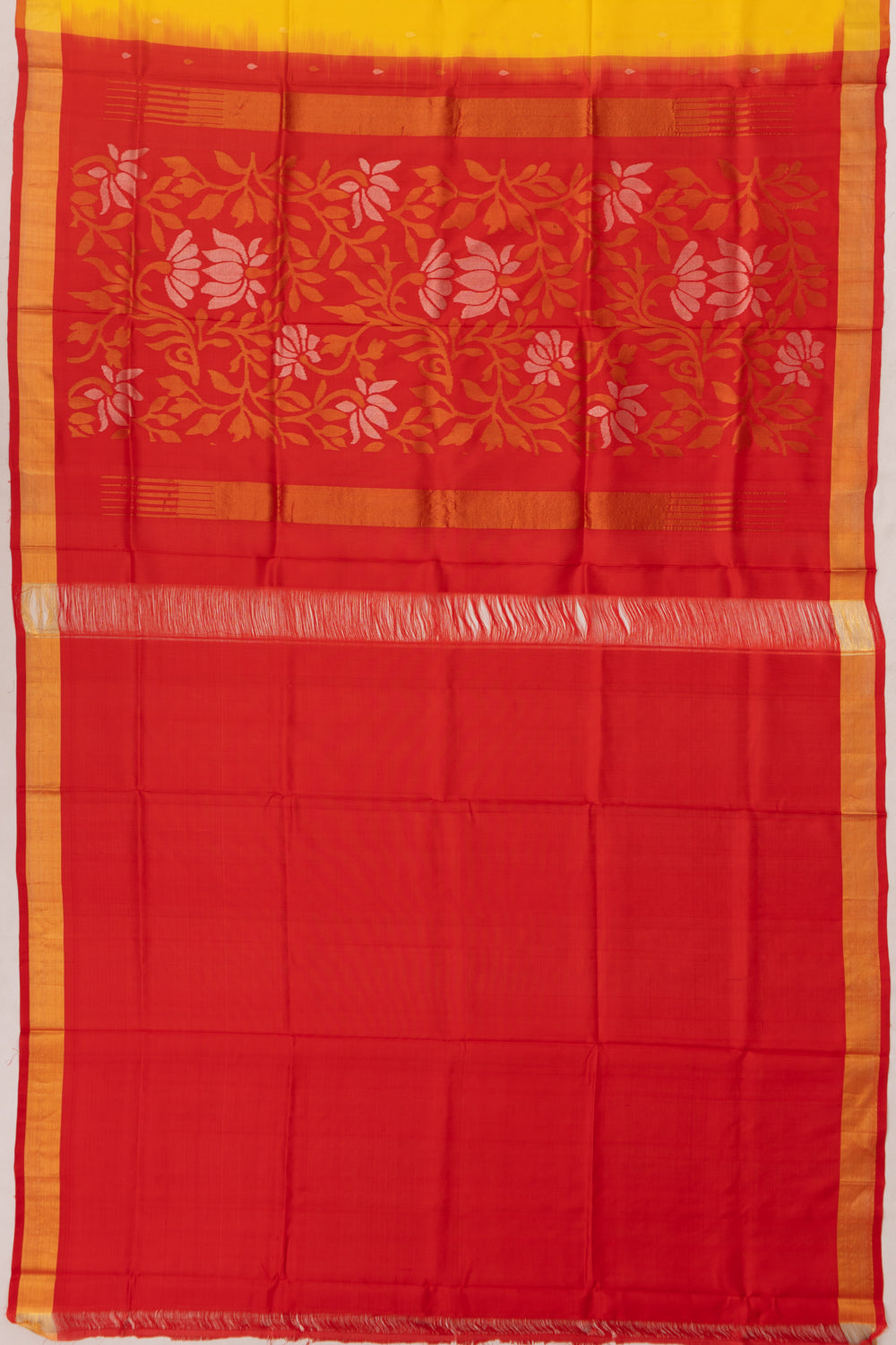 Uppada Silk Butta Yellow Saree With Jamdani Pallu