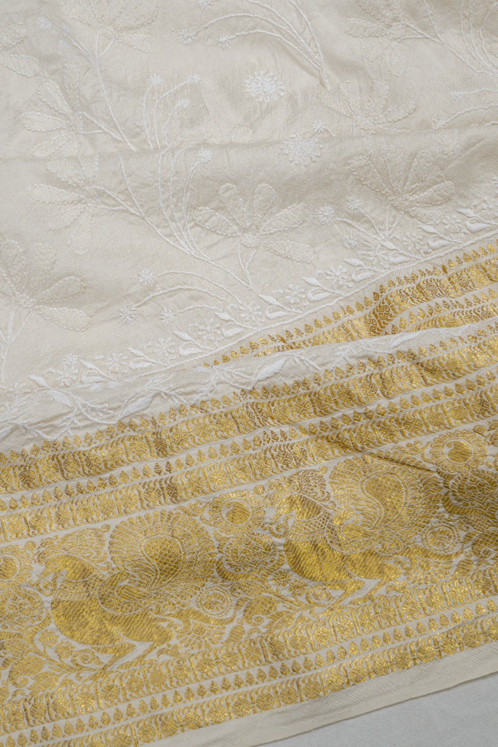 Lucknow Chikankari Kanchipuram Silk Embroidery White Saree 1214502187