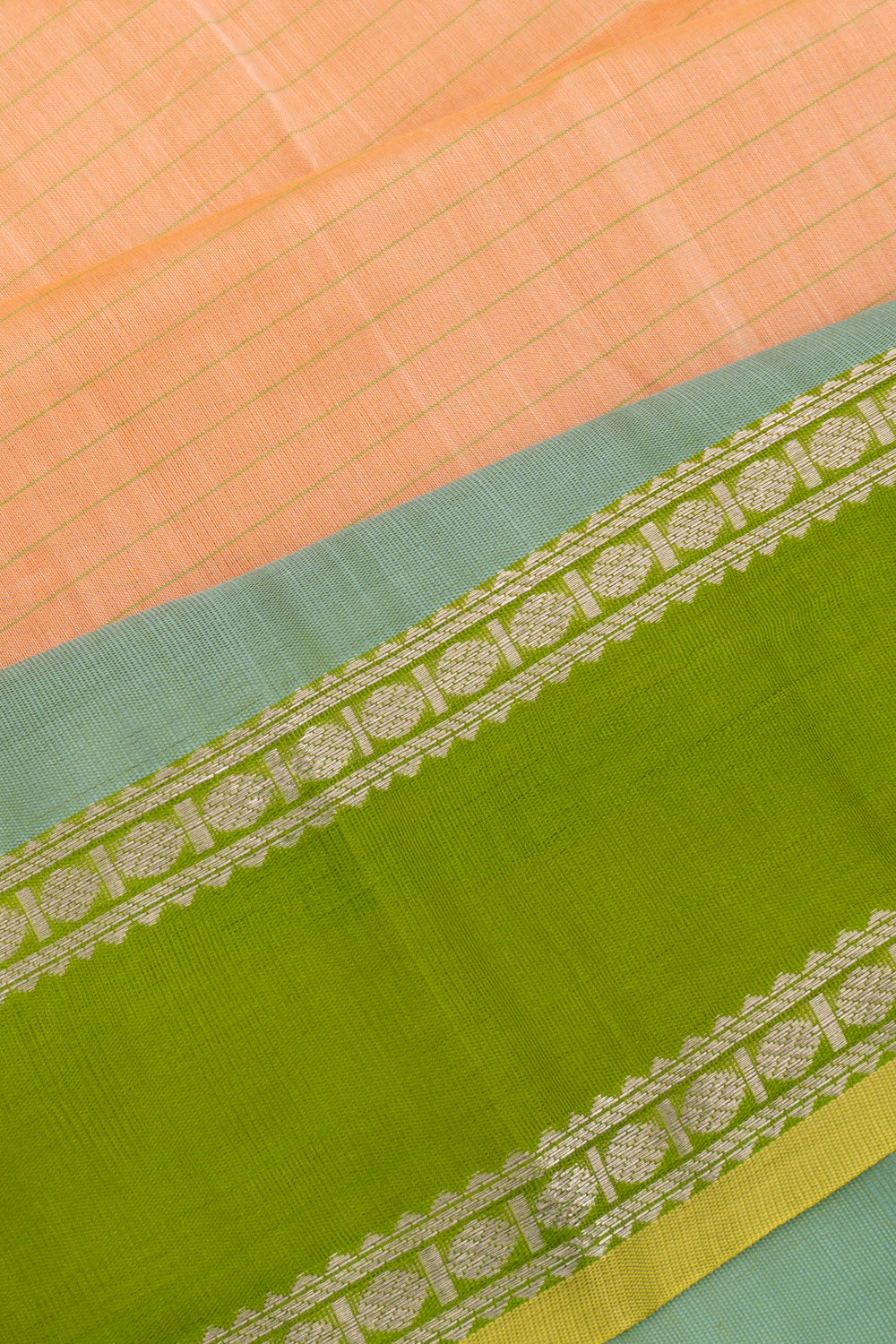Gadwal Cotton And Silk Horizontal Lines Cream Saree