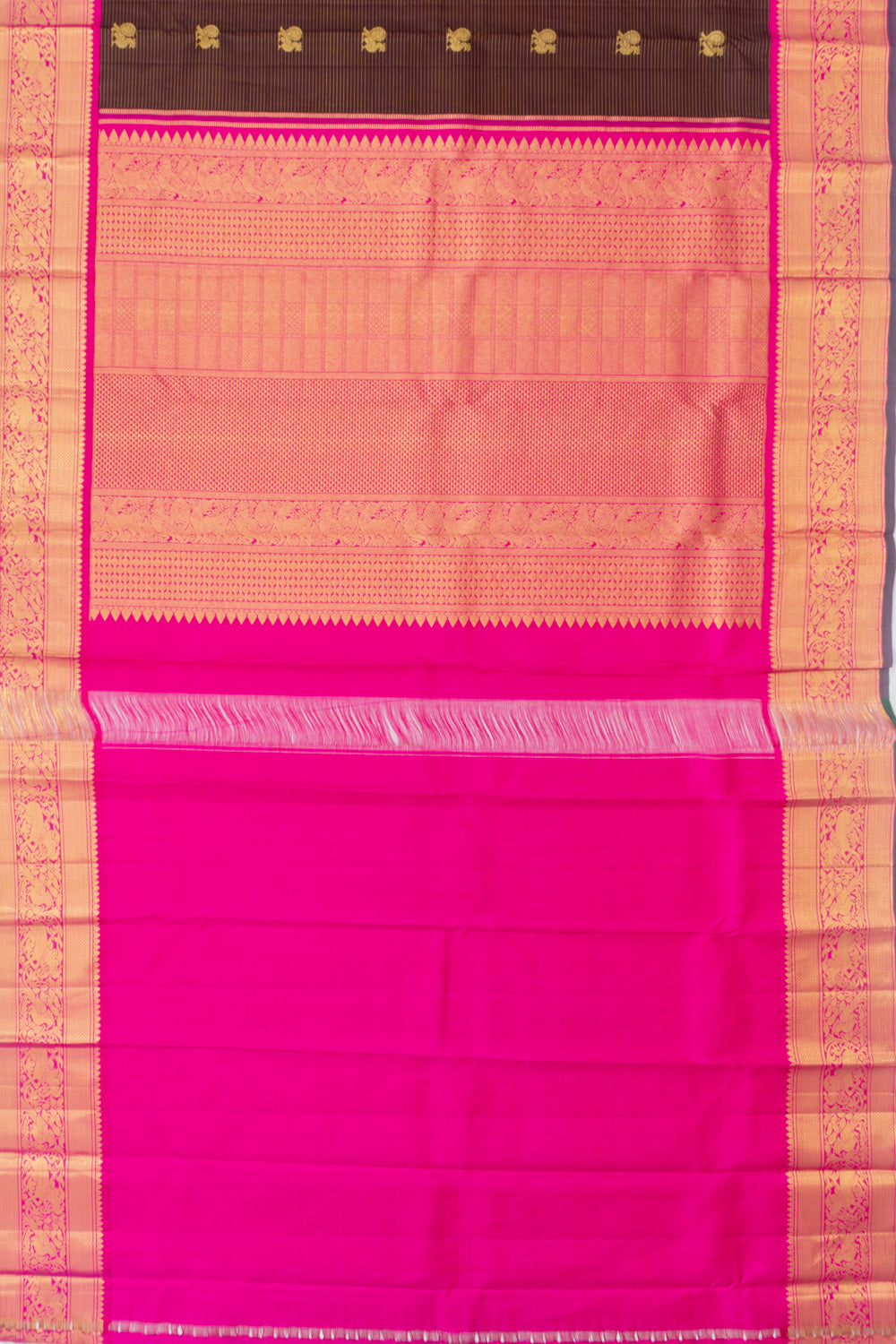 Kanchipuram Silk Oosi Lines And Butta Chocolate Brown Saree