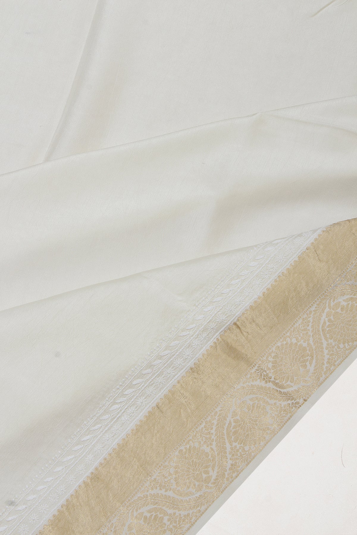 Kanchipuram Silk Plain White Saree With Chikankari Hand Embroidery