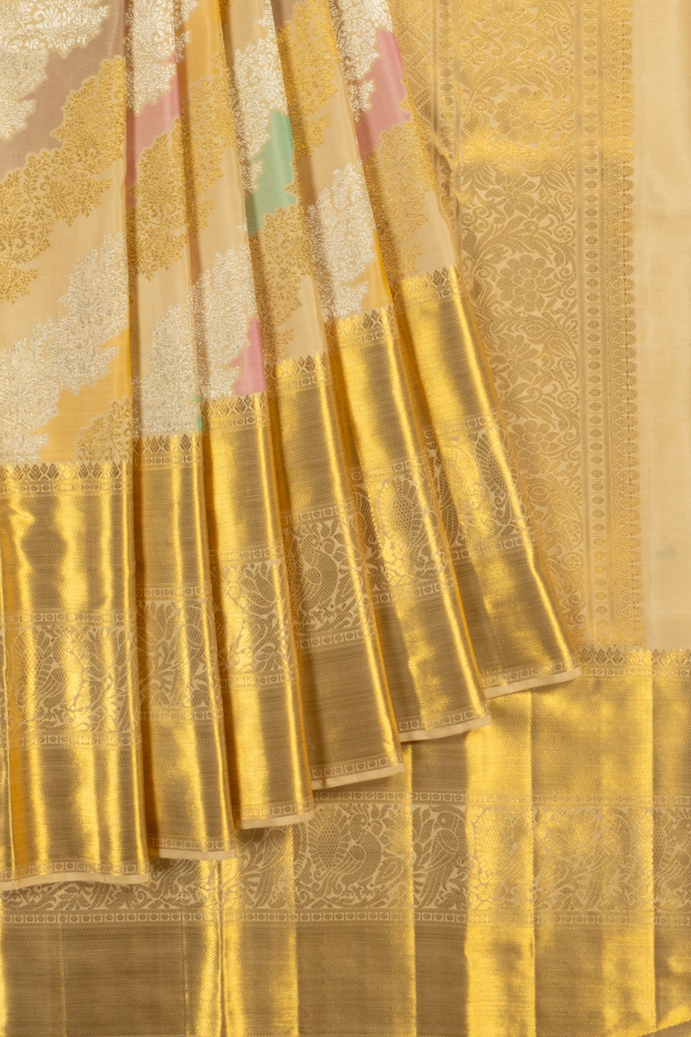 Kanchipuram Silk Jaal And Meenakari Ragkat Inspired Cream Saree