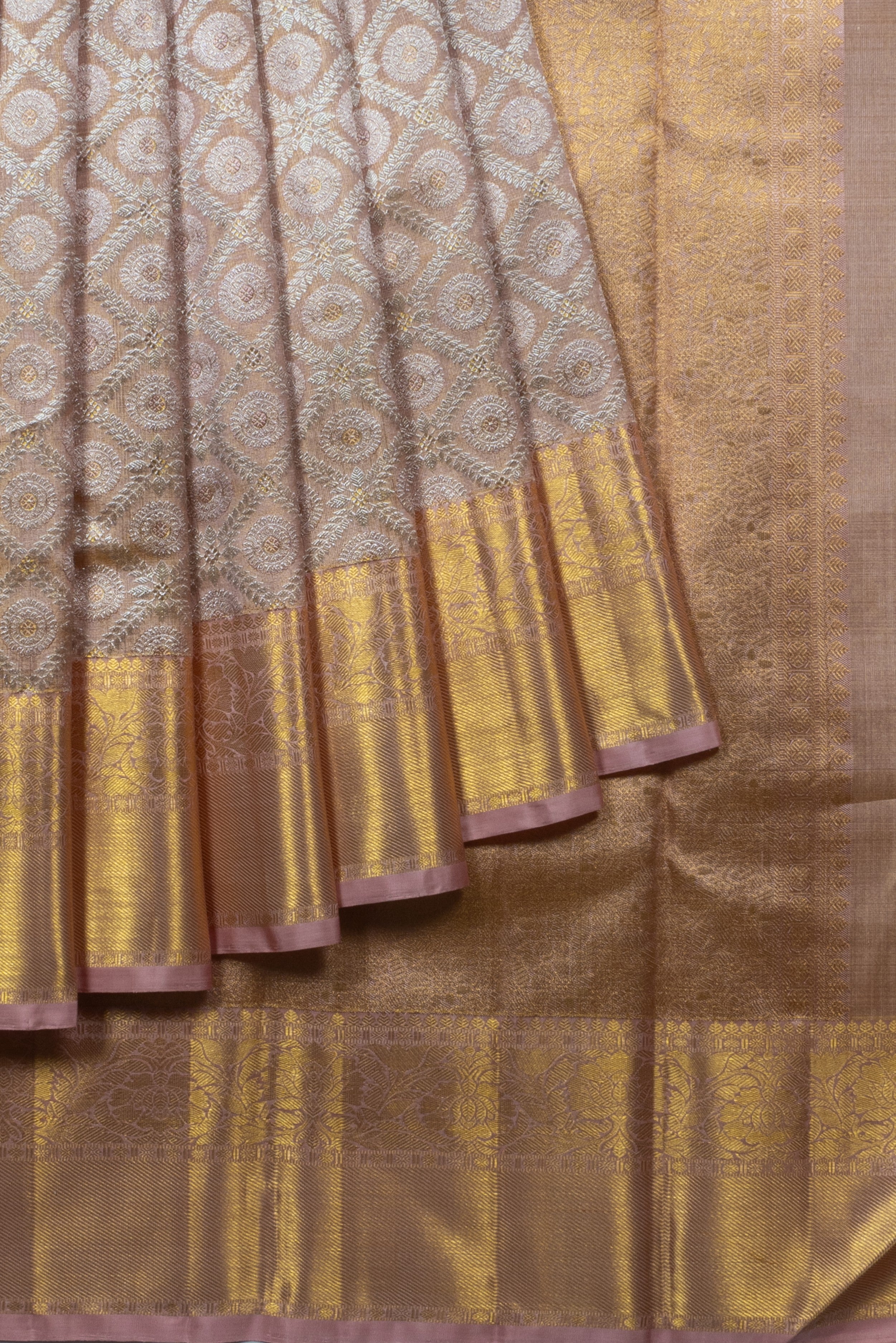 Kanchipuram Silk Tissue Criss Cross Checks And Butta Lilac Saree
