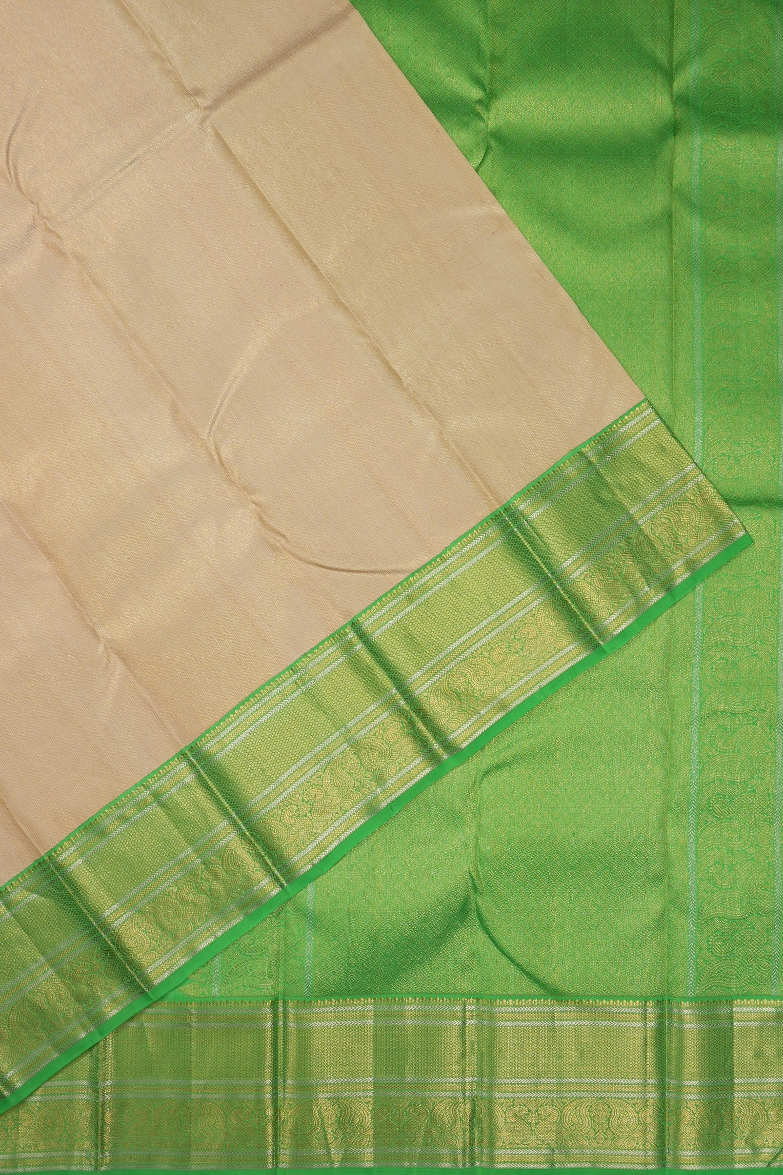 Kanchipuram Silk Tissue Zig Zag Lines Cream Saree