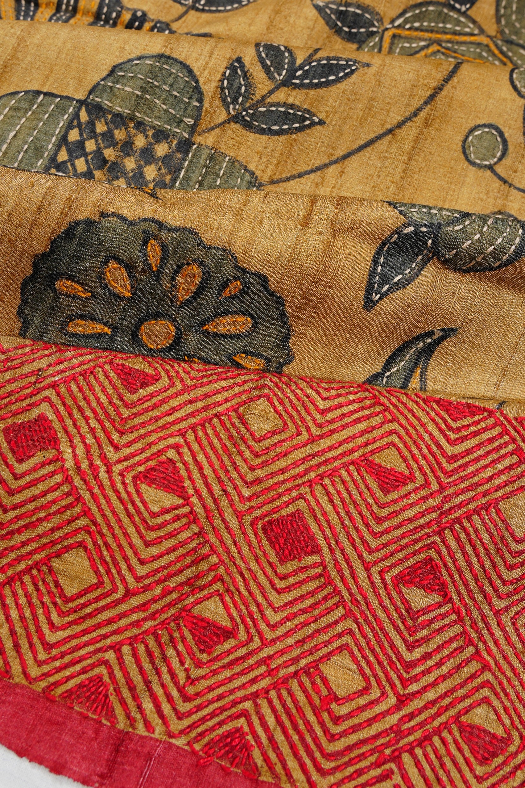 Tussar Floral Printed Cream Saree With Kantha Work