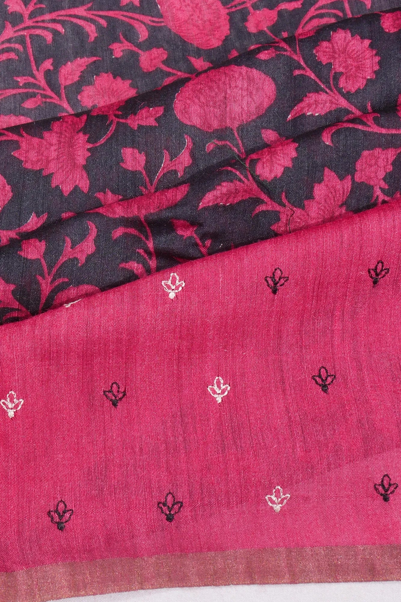 Kankatala Tussar Floral Printed Black Saree g2