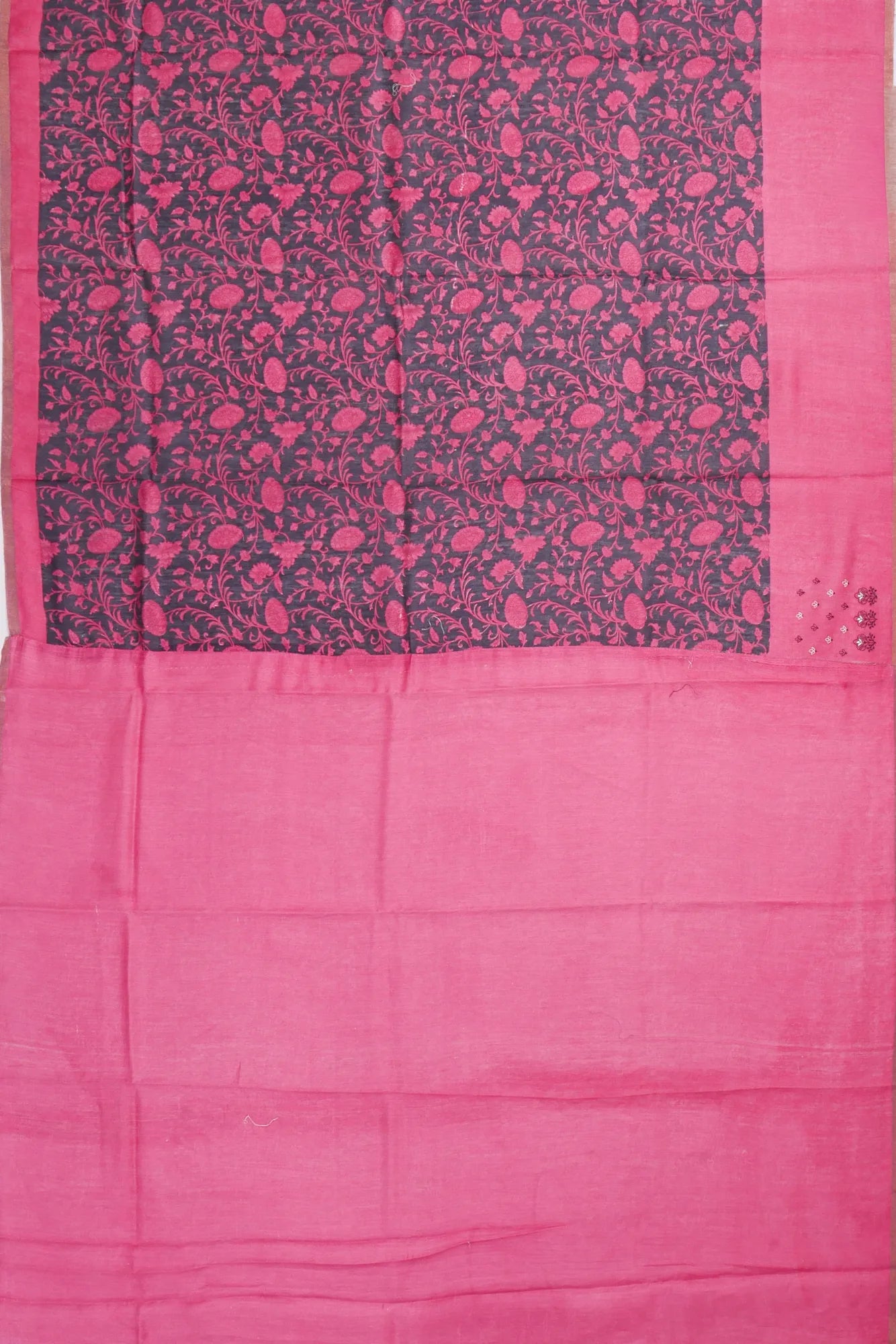 Kankatala Tussar Floral Printed Black Saree g2