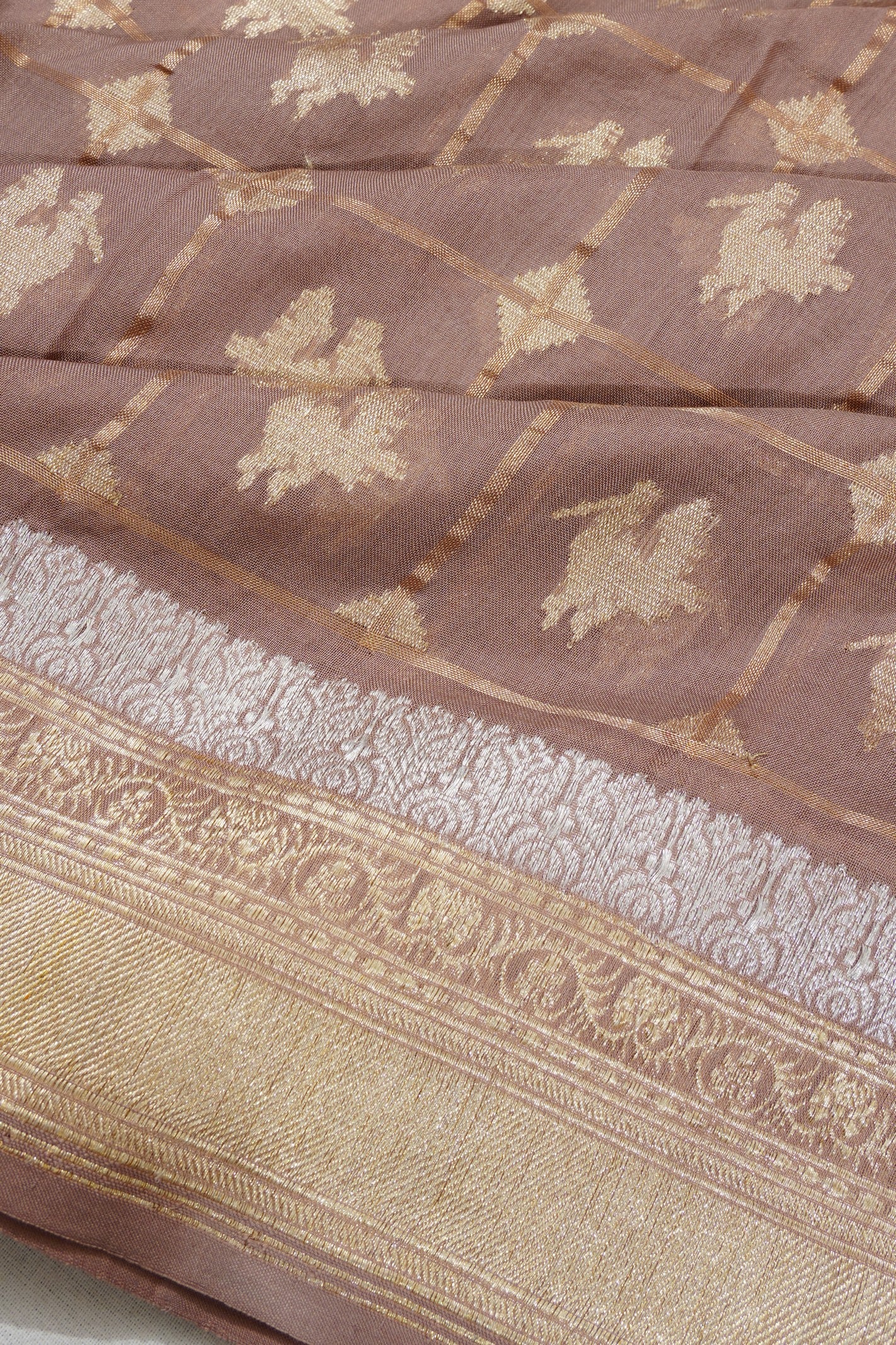 Banarasi Cotton Checks And Butta Snuff Saree