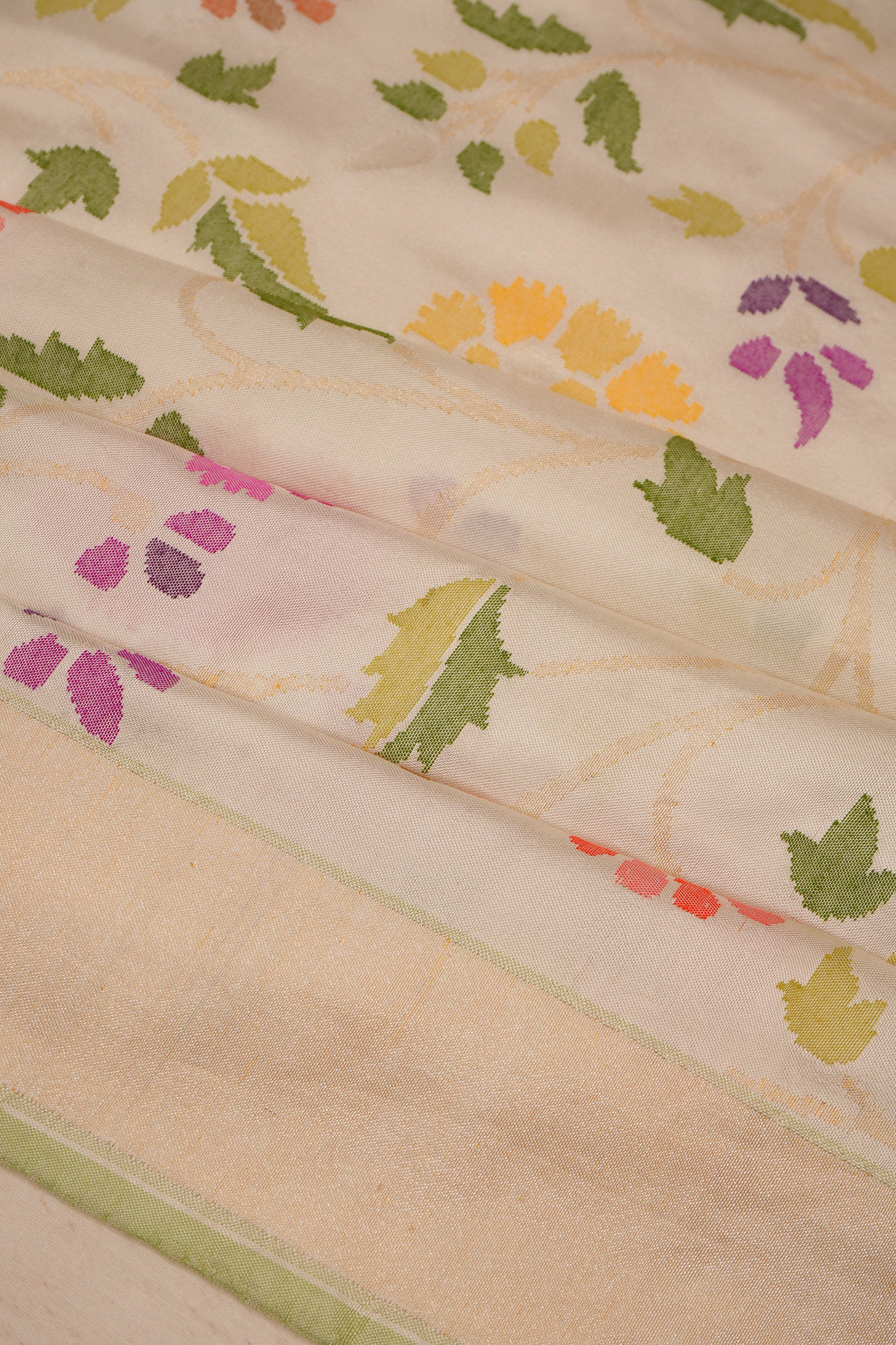 Banarasi Silk All Over Jamdani Off White Saree