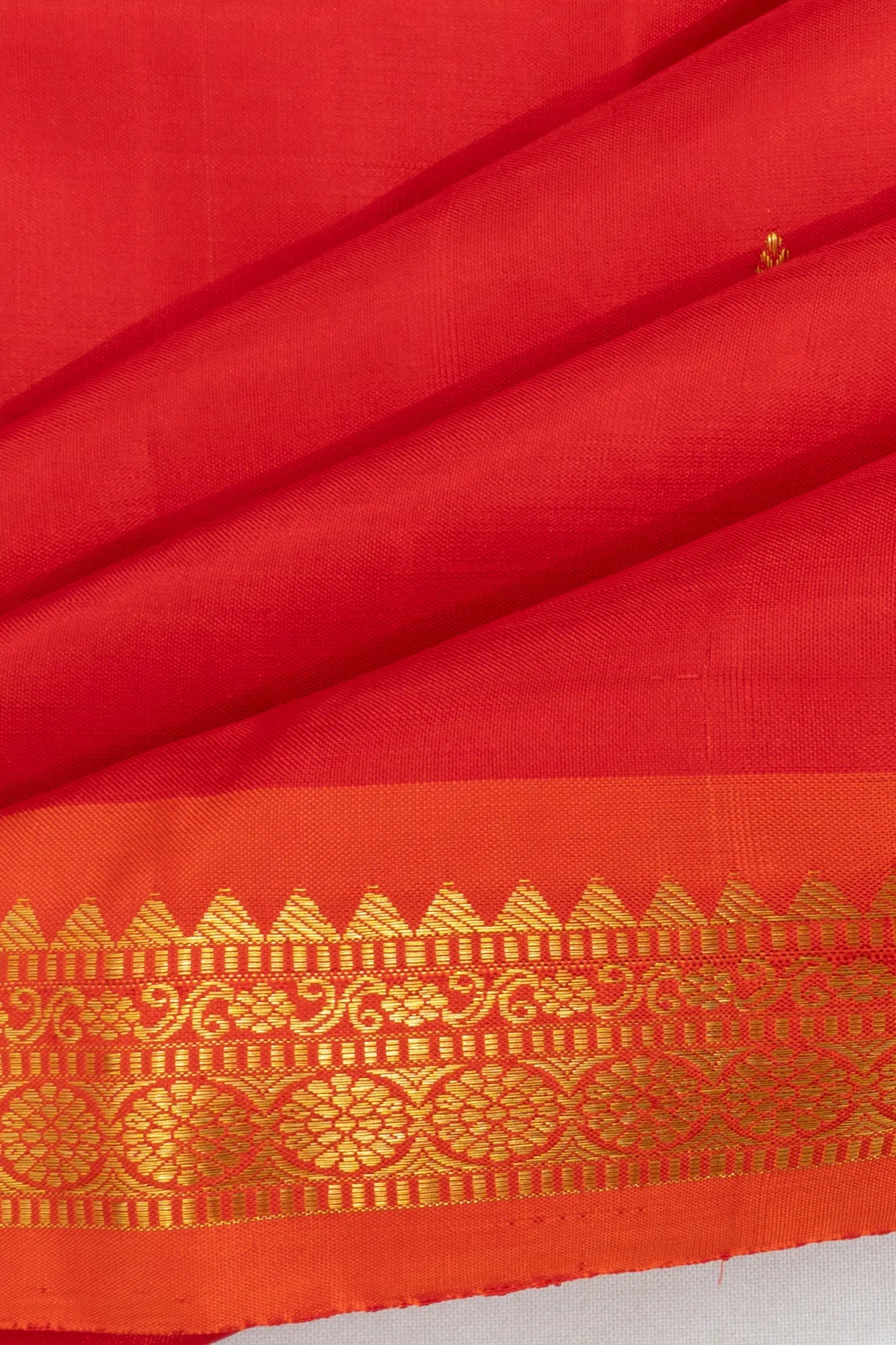 Taranga Kanchi Silk Butta Red Saree