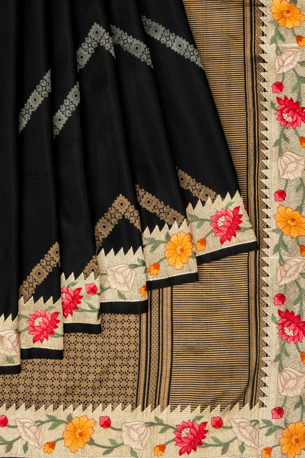 Banarasi Silk Lehariya Black Saree With Embroidery Border 1214967301