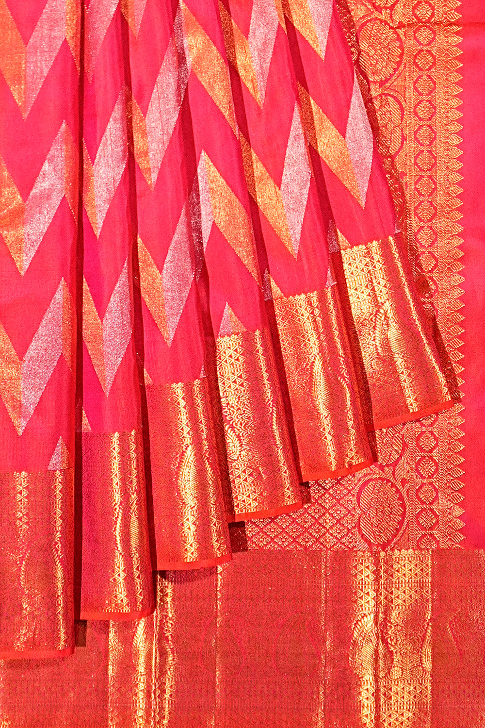 Kanchipuram Silk Zig Zag Lines Dual Tone Red And Pink Saree 1214978251
