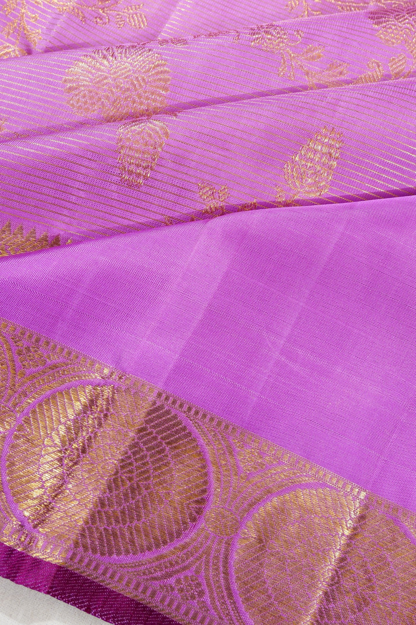 Kanchipuram Silk Oosi Lines And Jaal Lavender Saree