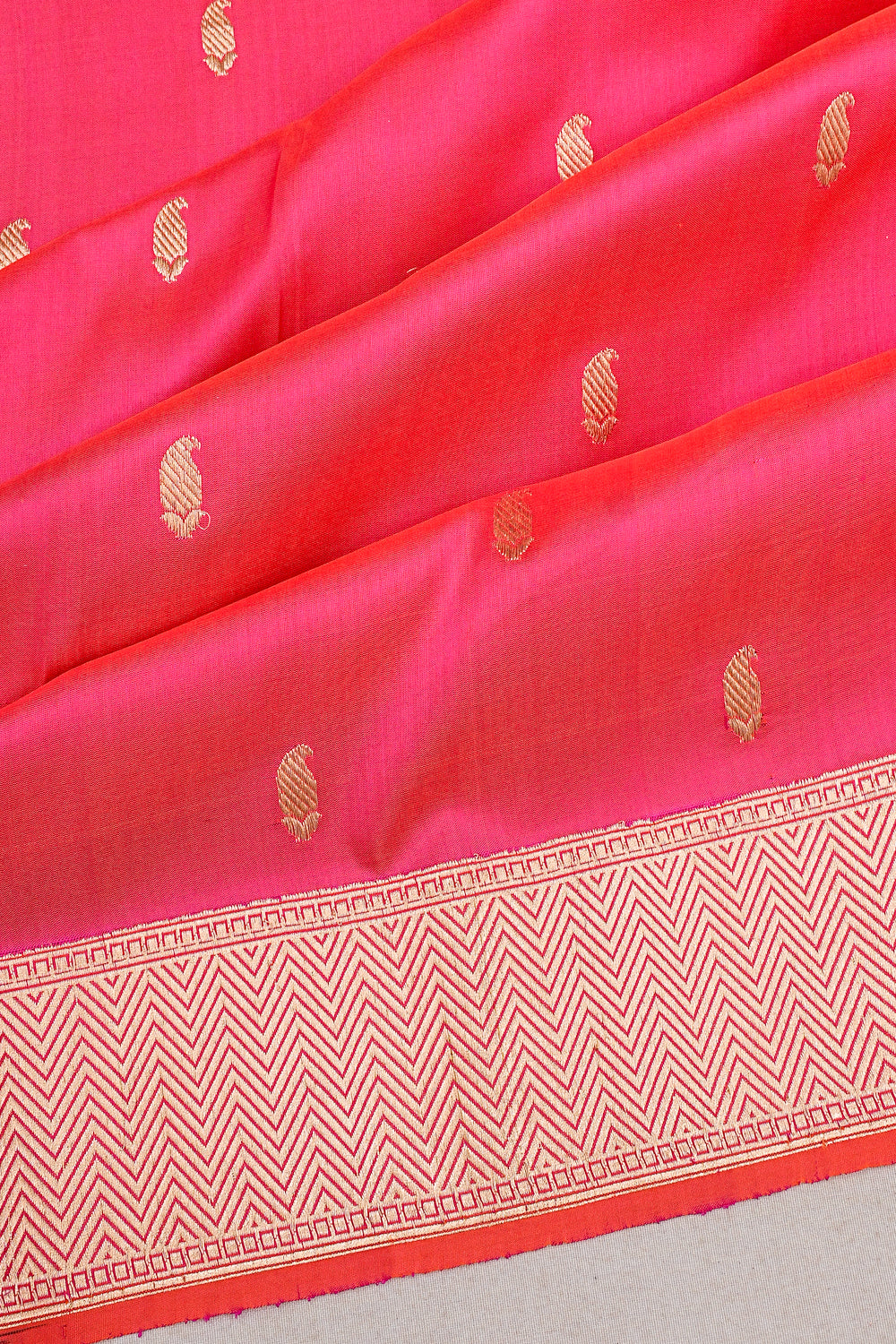 Banarasi Silk Butta Dual Tone Pink And Orange Saree