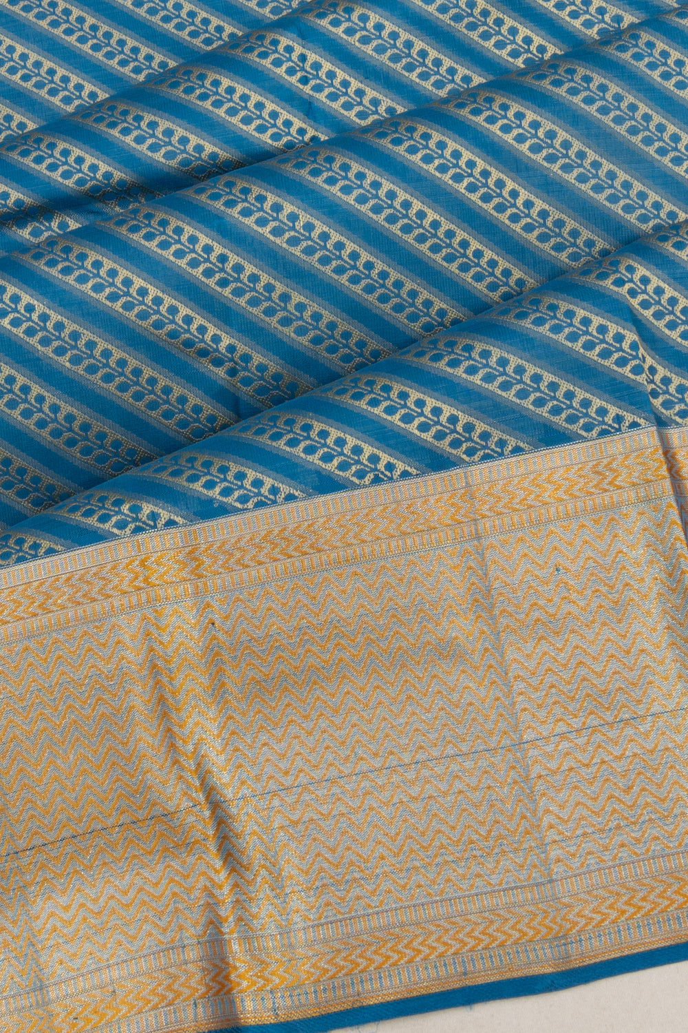 Thread Kanchipuram Silk Diagonal Lines Sky Blue Saree