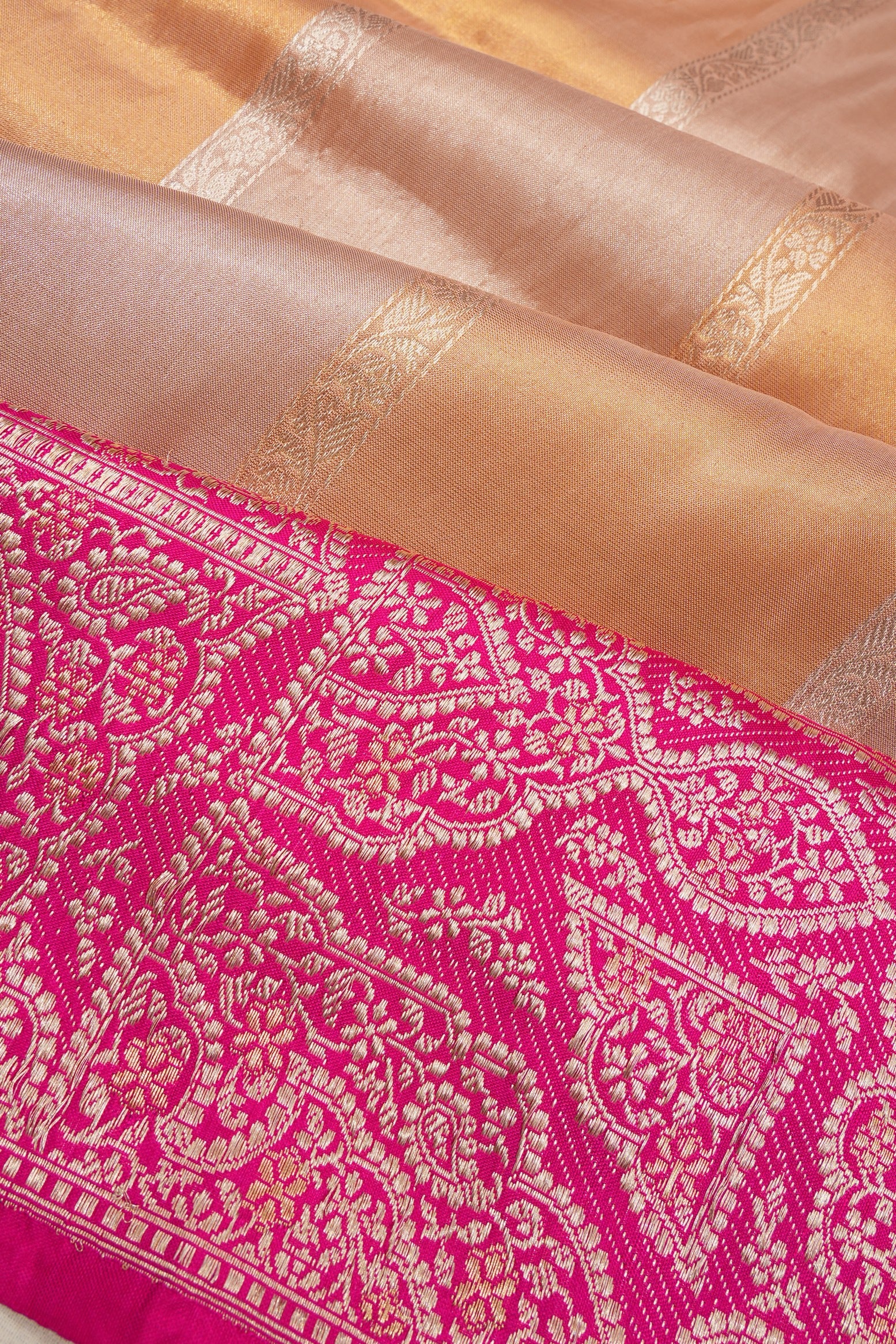 Banarasi Kora Organza Tissue Vertical Lines Peach Saree
