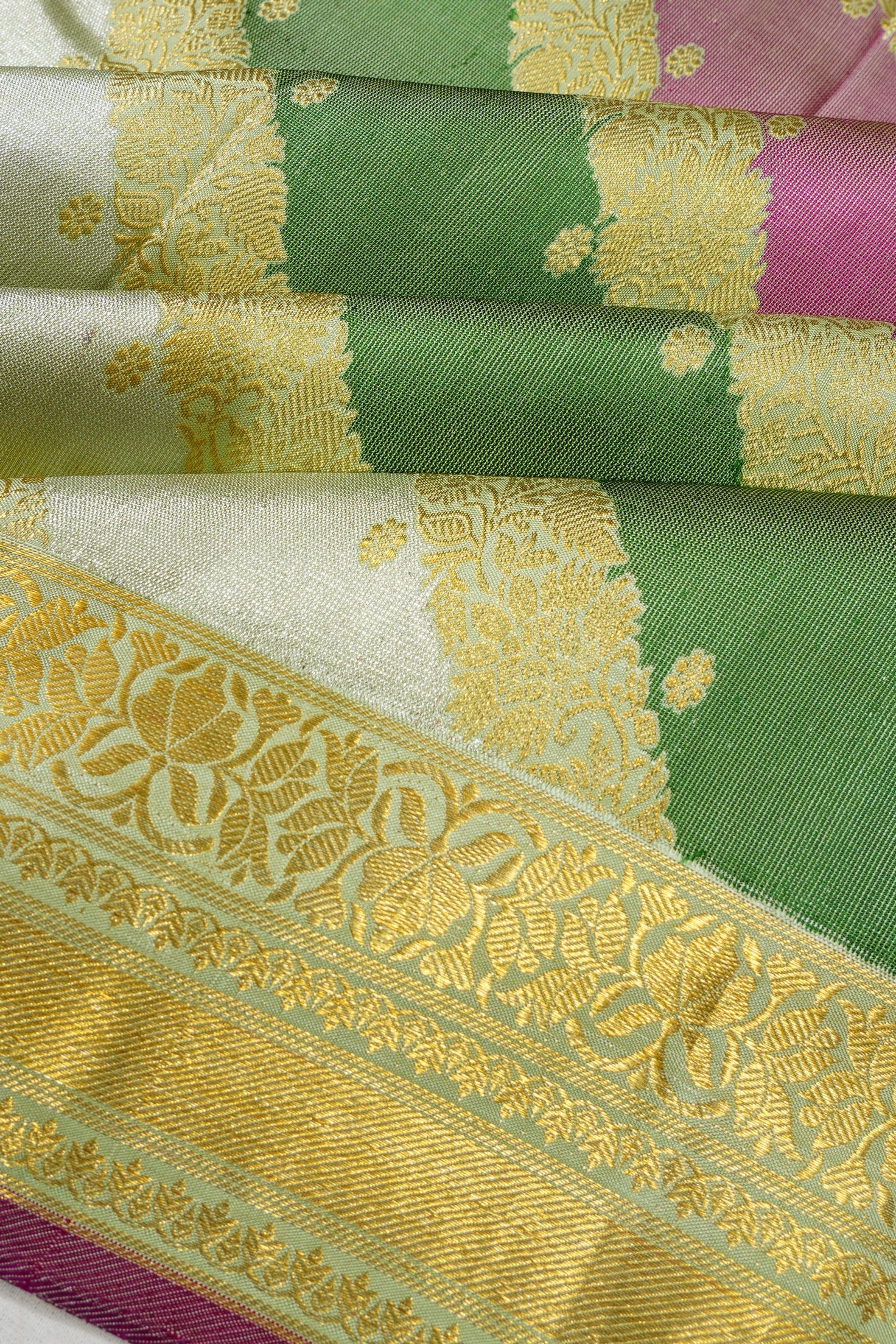 Kanchipuram Silk Jaal Rangkat Pastel Green saree
