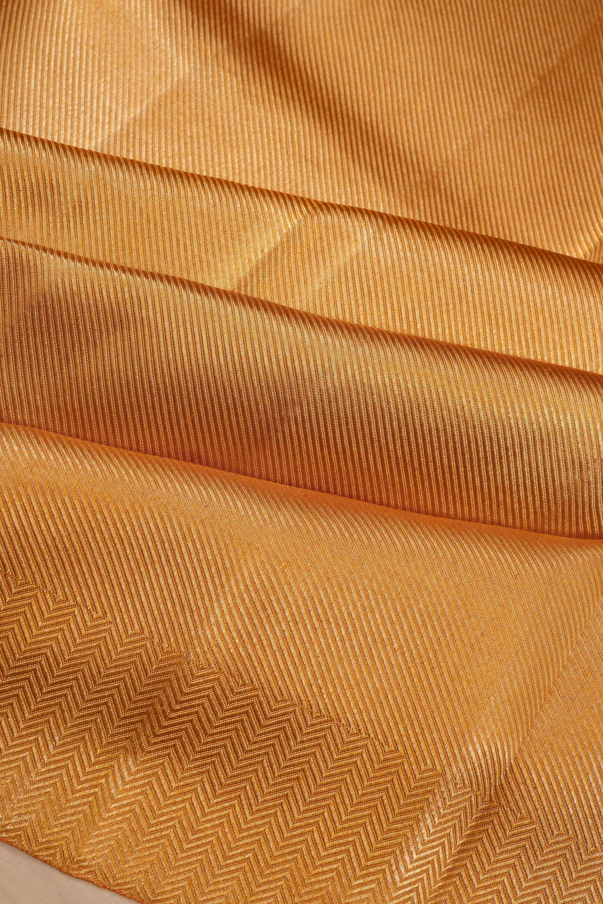 Kanchipuram Silk Tissue Diagonal Lines Gold Saree
