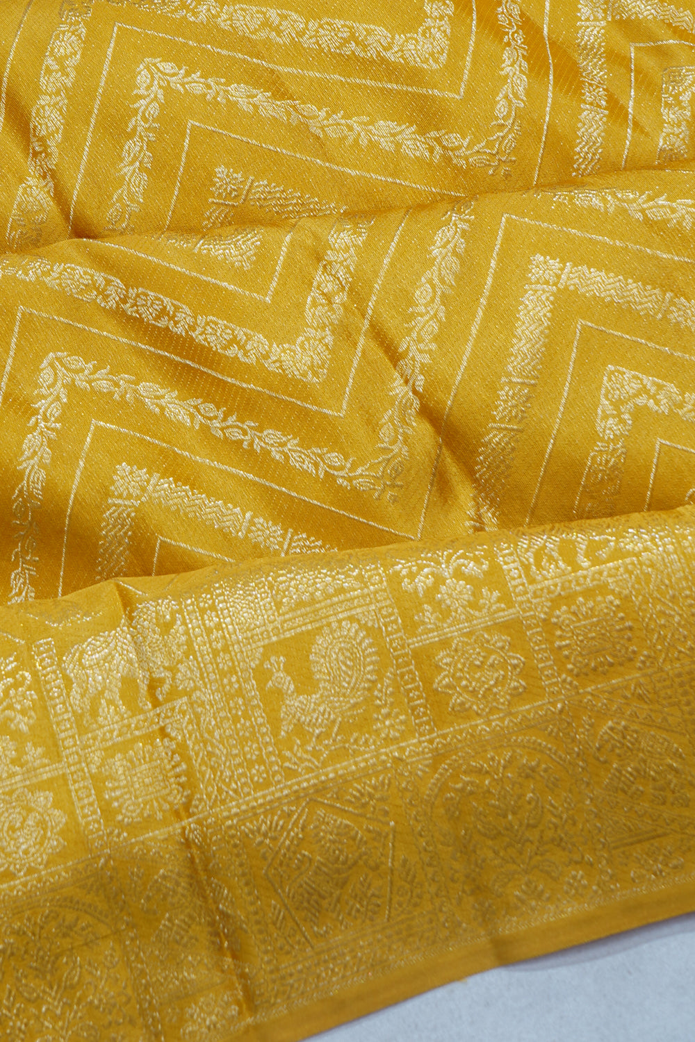 Kanchipuram Silk Zig Zag Lines Mustard Yellow Saree