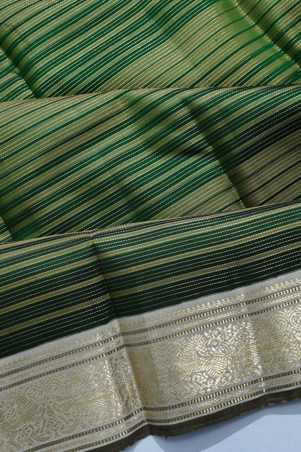 Classic Kanchipuram Silk Horizontal Lines Bottle Green Saree