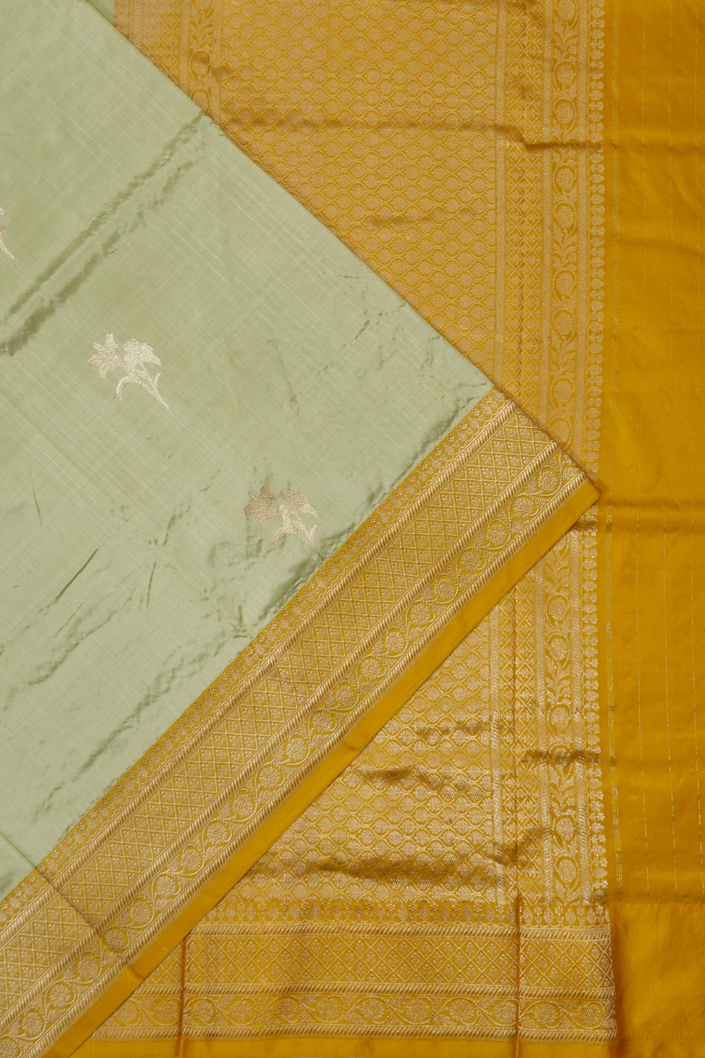 Banarasi Katan Silk Butta Pista Green Saree