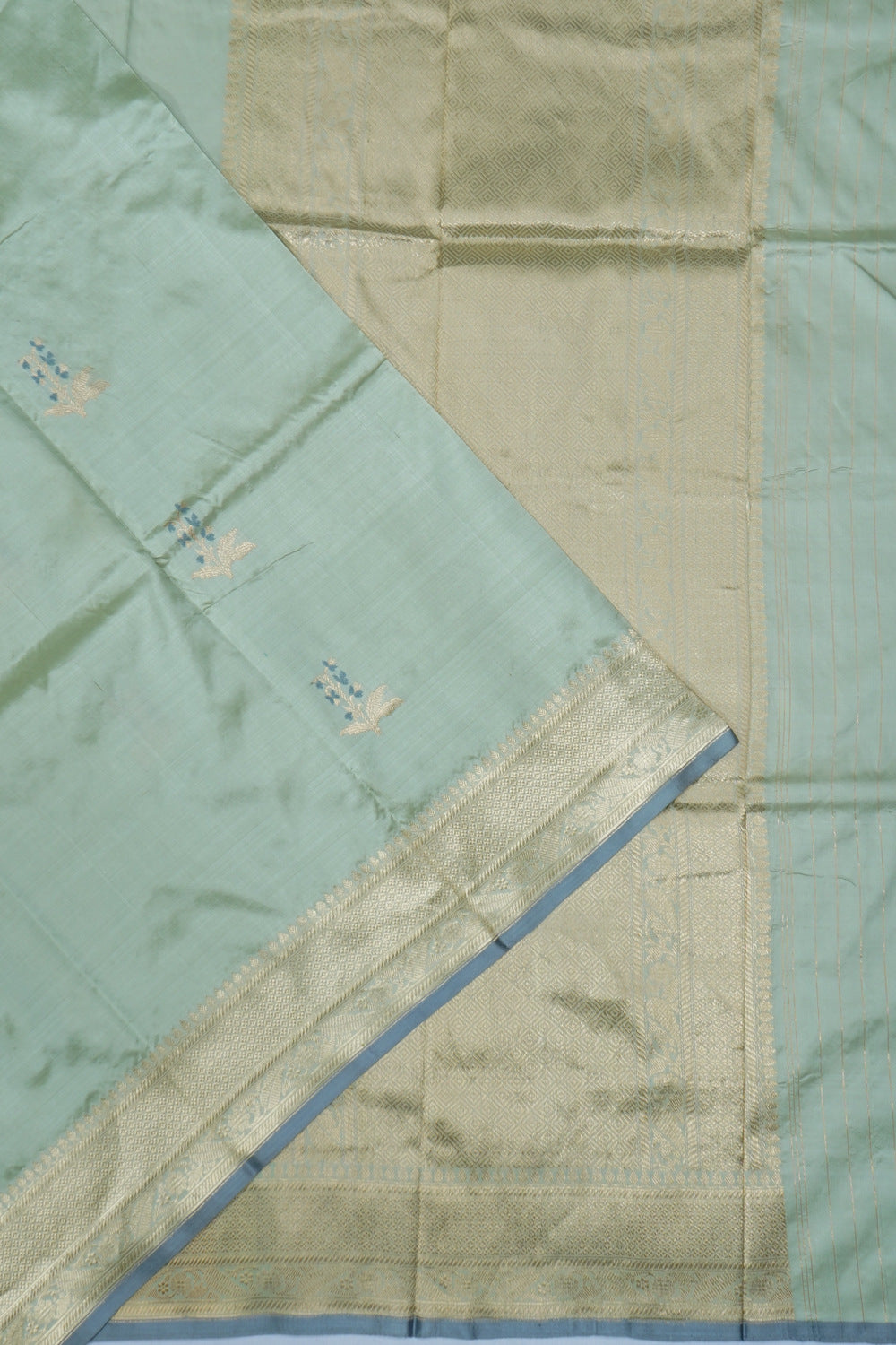 Banarasi Katan Silk Butta Pastel Green Saree