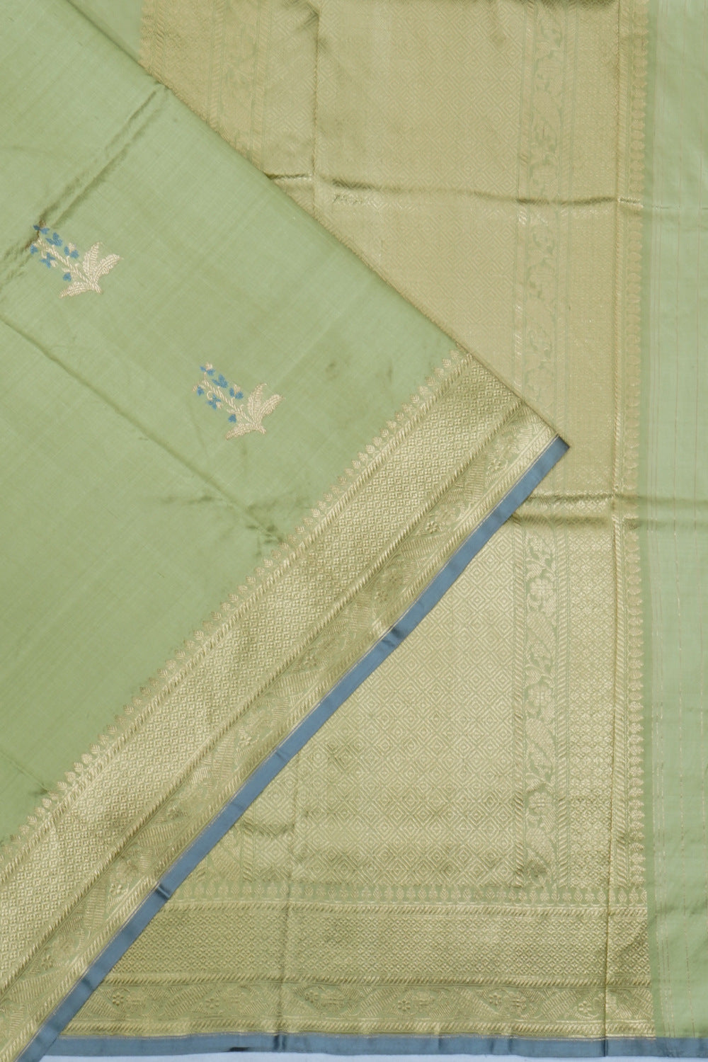 Banarasi Katan Silk Butta Pista Green Saree