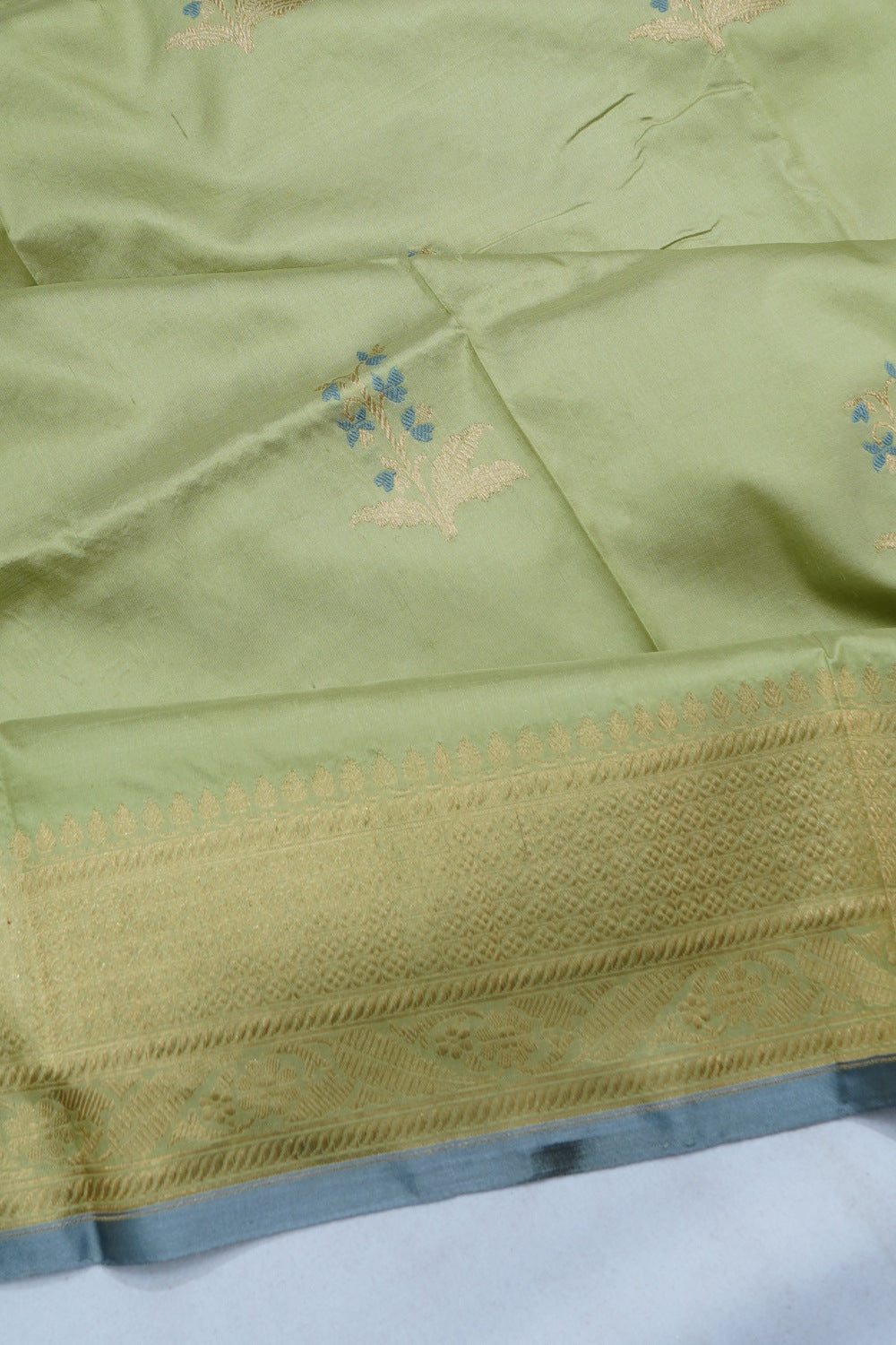 Banarasi Katan Silk Butta Pista Green Saree