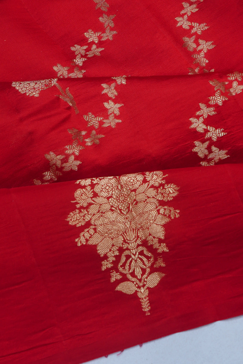 Banarasi Katan Silk Lehariya Jaal Red Saree
