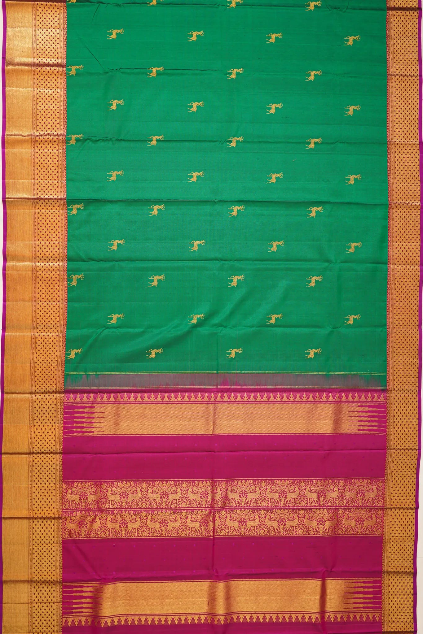 kanchipuram-silk-butta-dark-green-saree-1215208594
