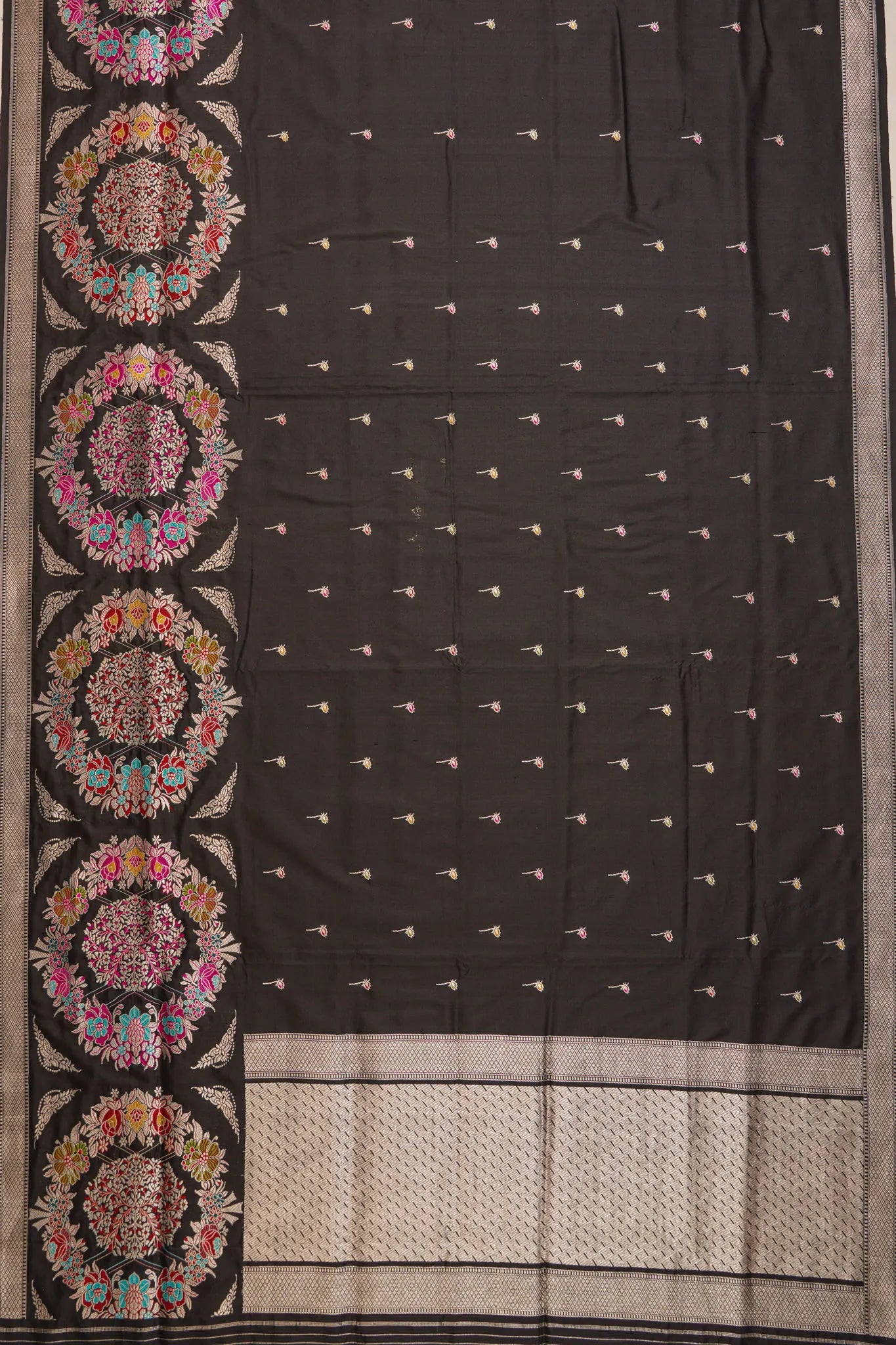 banarasi-silk-butta-black-saree-1215231943