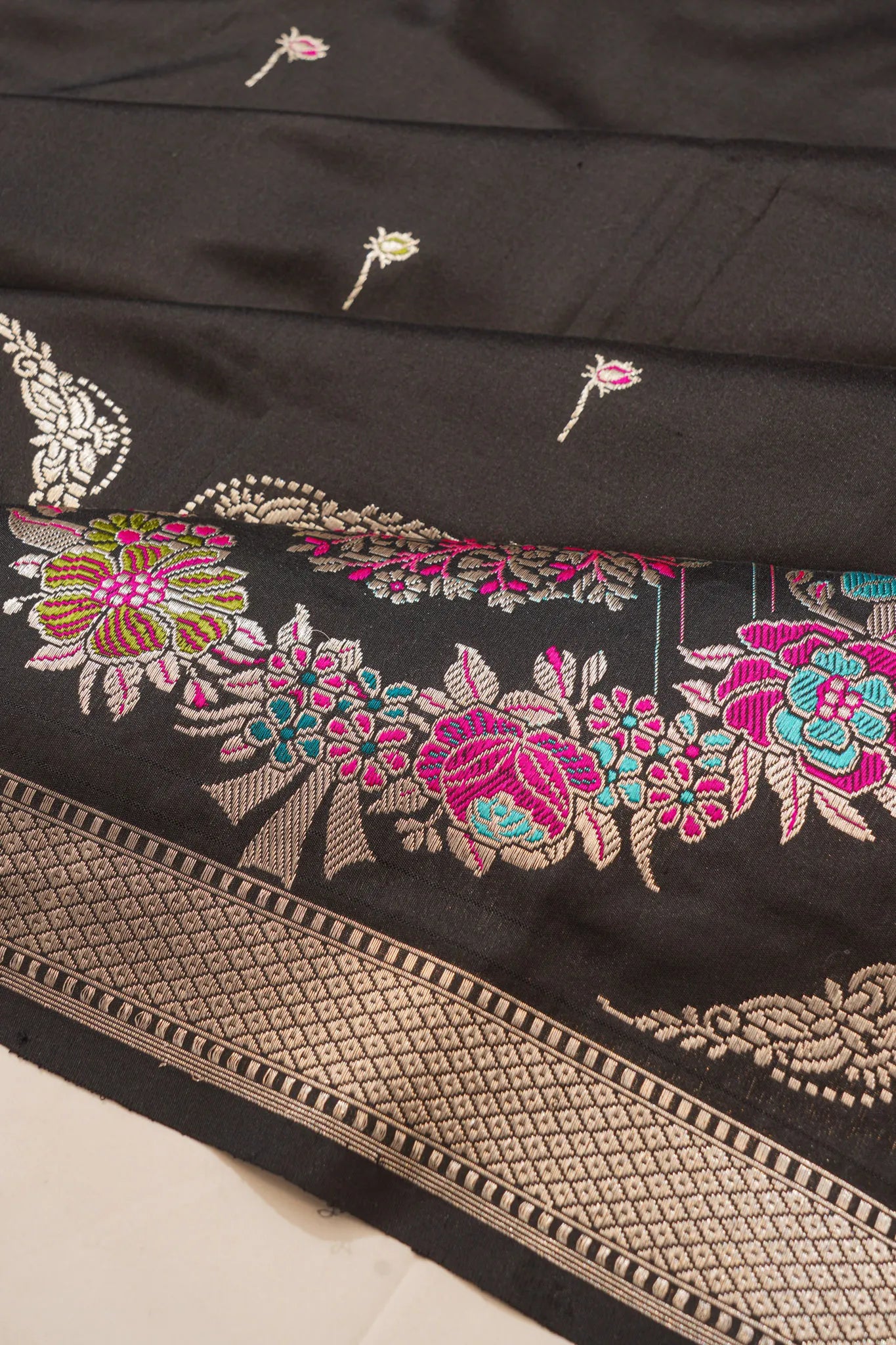 banarasi-silk-butta-black-saree-1215231943
