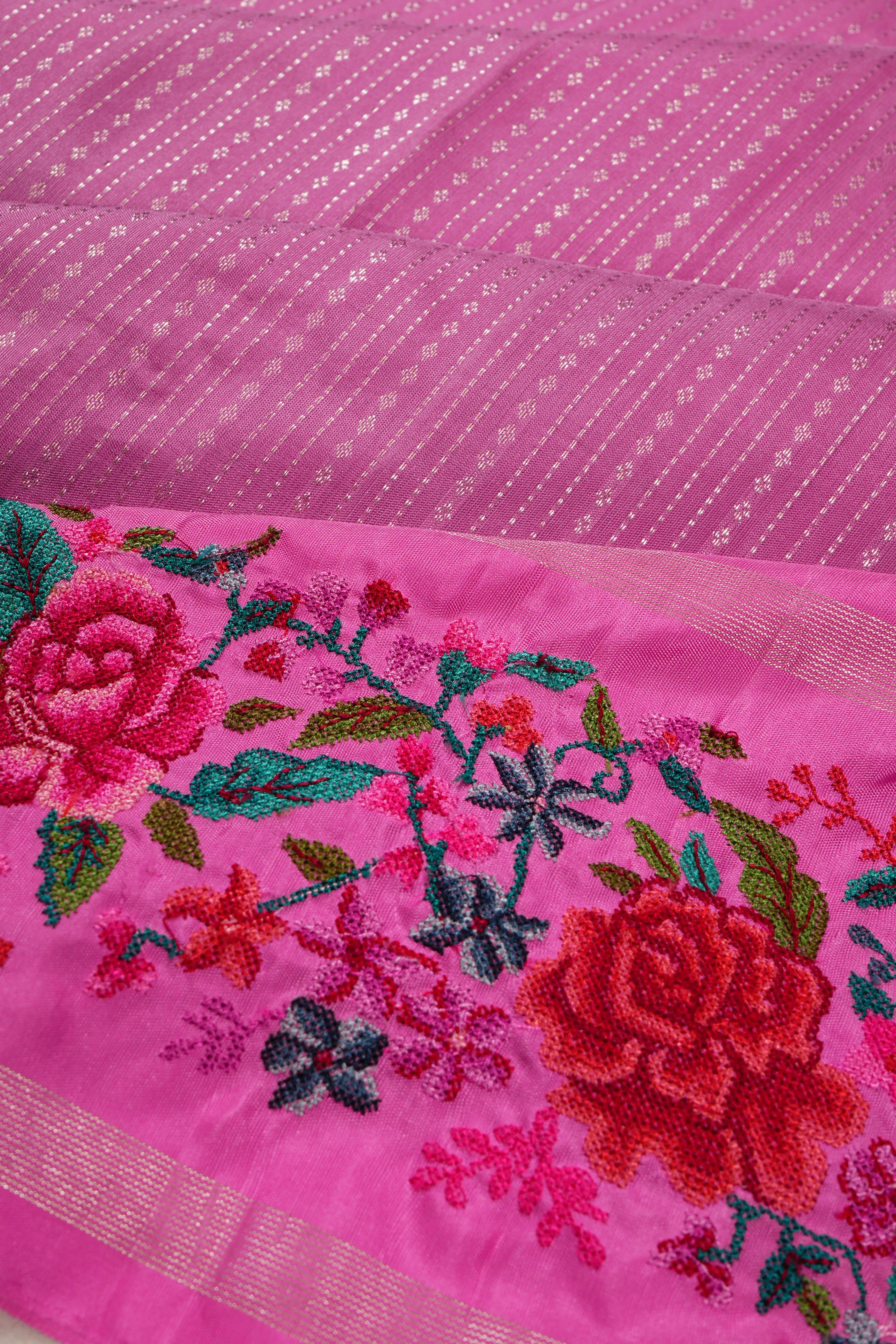 Kanchipuram Silk Vertical Lines Lavender Saree With Embroidery Border