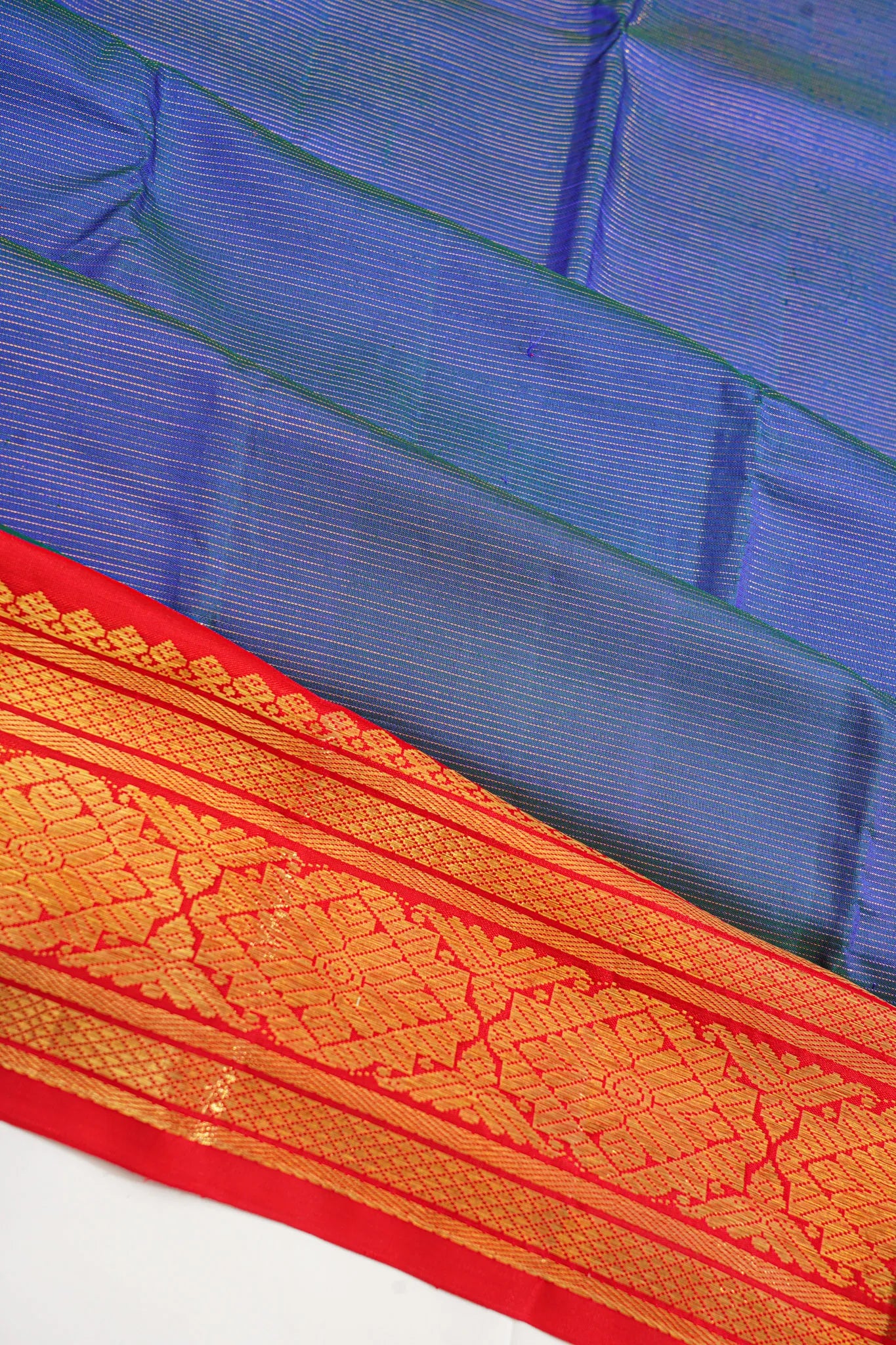 Classic Kanchipuram Silk Oosi Lines Blue Saree
