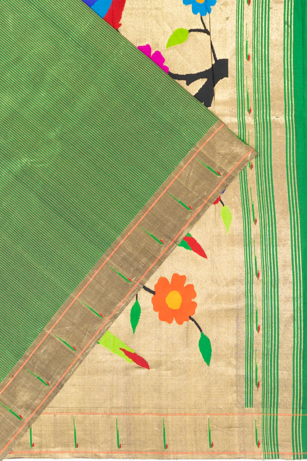 Paithani Silk Vertical Lines Green Saree With Single Muniya Border