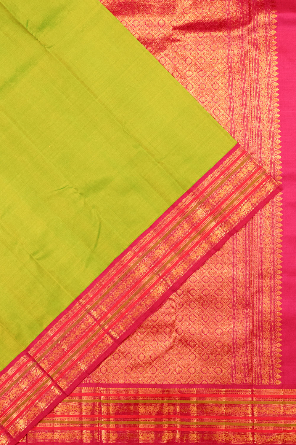 Classic Kanchipuram Silk Plain Parrot Green Saree